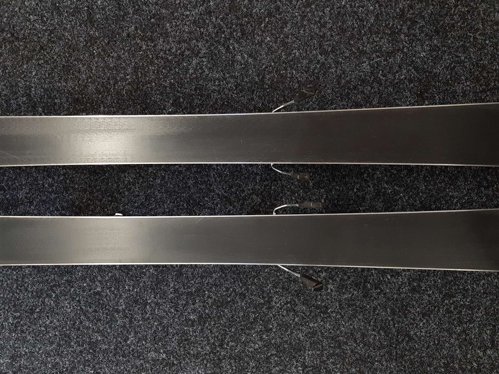 Použité lyže ROSSIGNOL Pursuit + viazanie Look Xpress 11.0