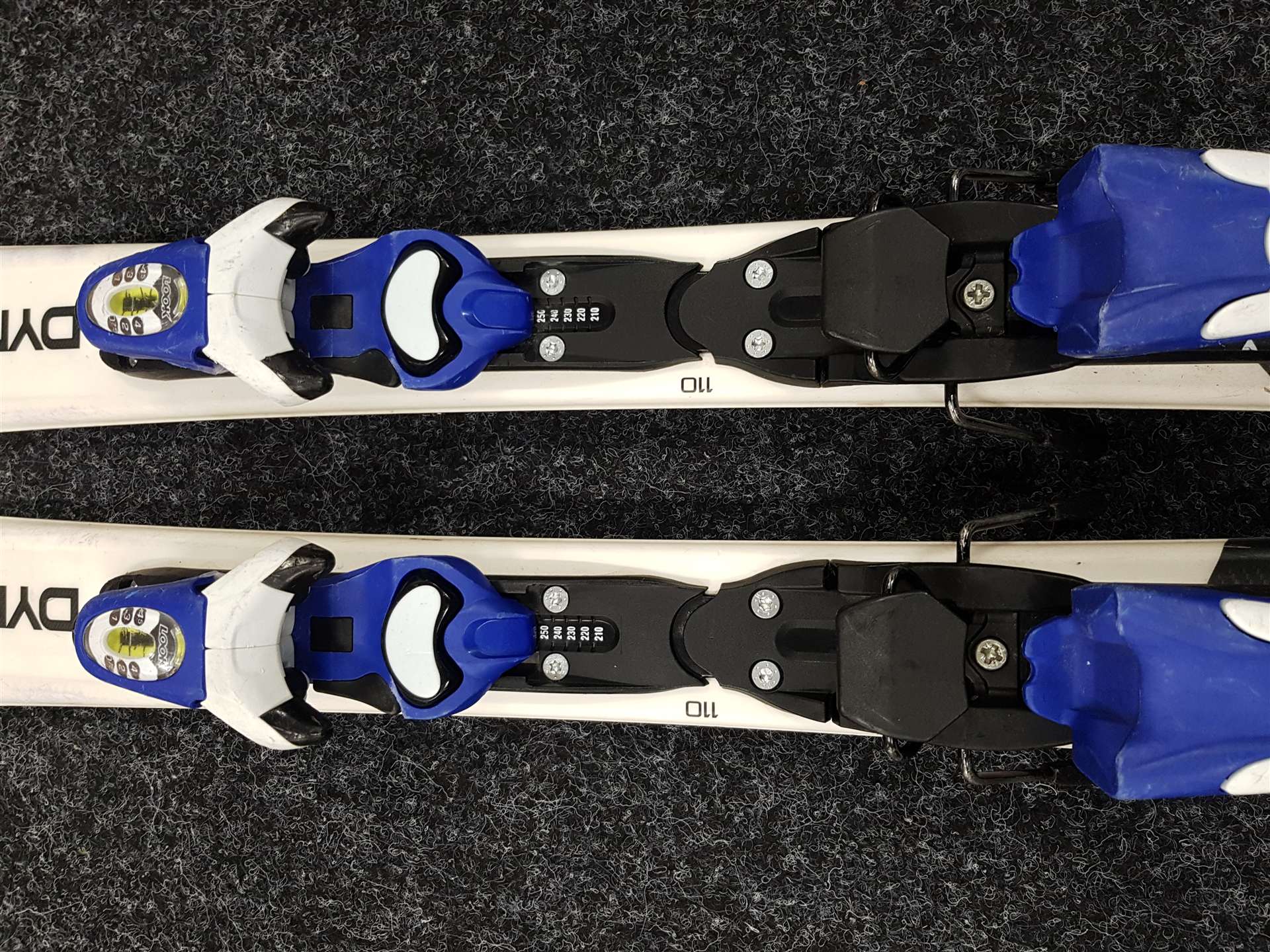 Použité detské lyže DYNASTAR Team Speed + viazanie Look Xpress 4.5