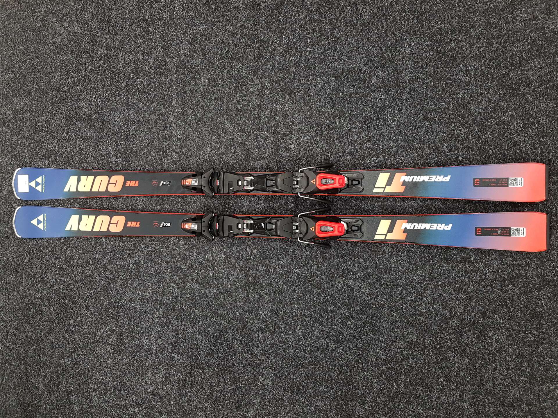 Použité lyže FISCHER The Curv RC4 + viazanie Fischer RS 11