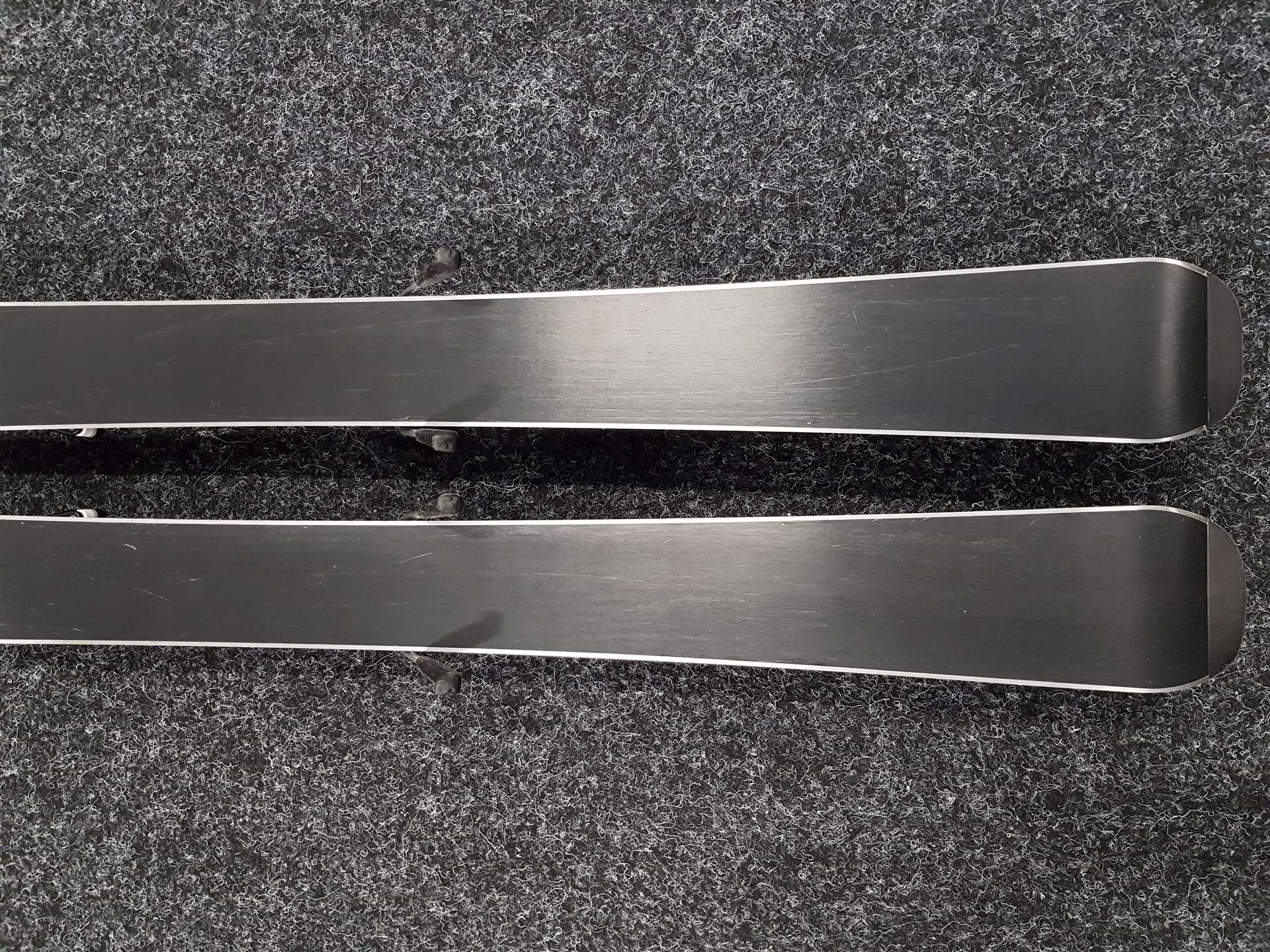 Použité detské lyže ELAN Hot Wheels + viazanie Elan EL 4,5