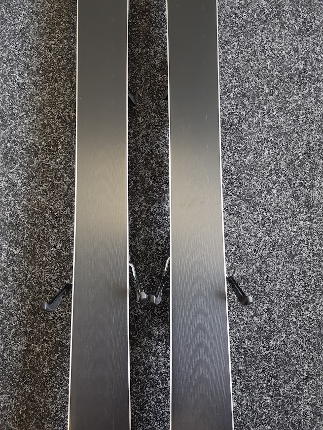 Použité lyže BLIZZARD Racing RTX + viazanie Marker10