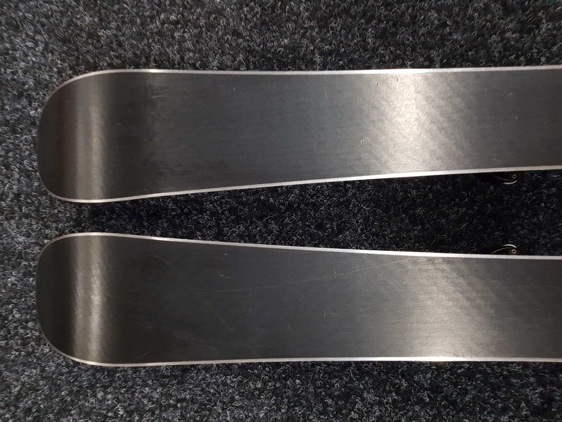 Použité detské lyže HEAD Supershape Team + viazanie Tyrolia JRS 4.5 CA