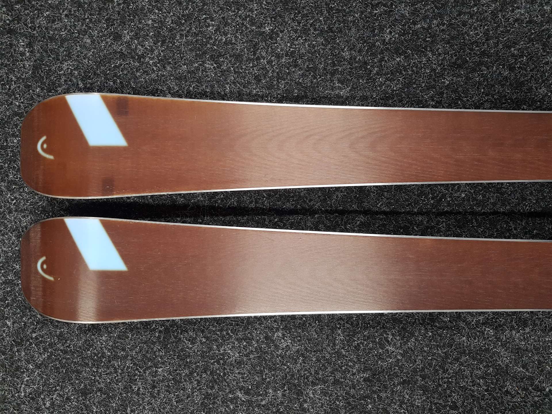 Použité lyže HEAD PURE JOY GRAPHENE  + viazanie Head JOY 9