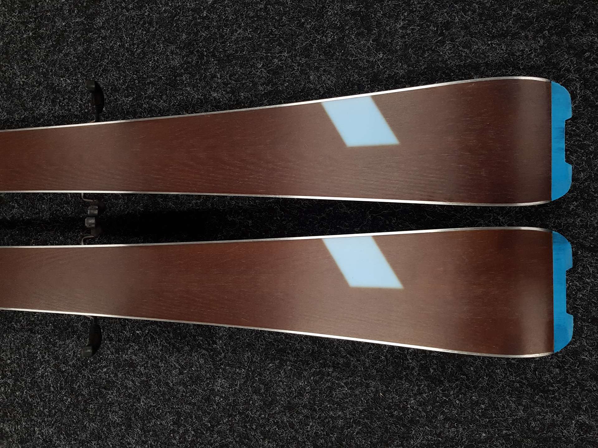 Použité lyže HEAD PURE JOY GRAPHENE  + viazanie Head JOY 9