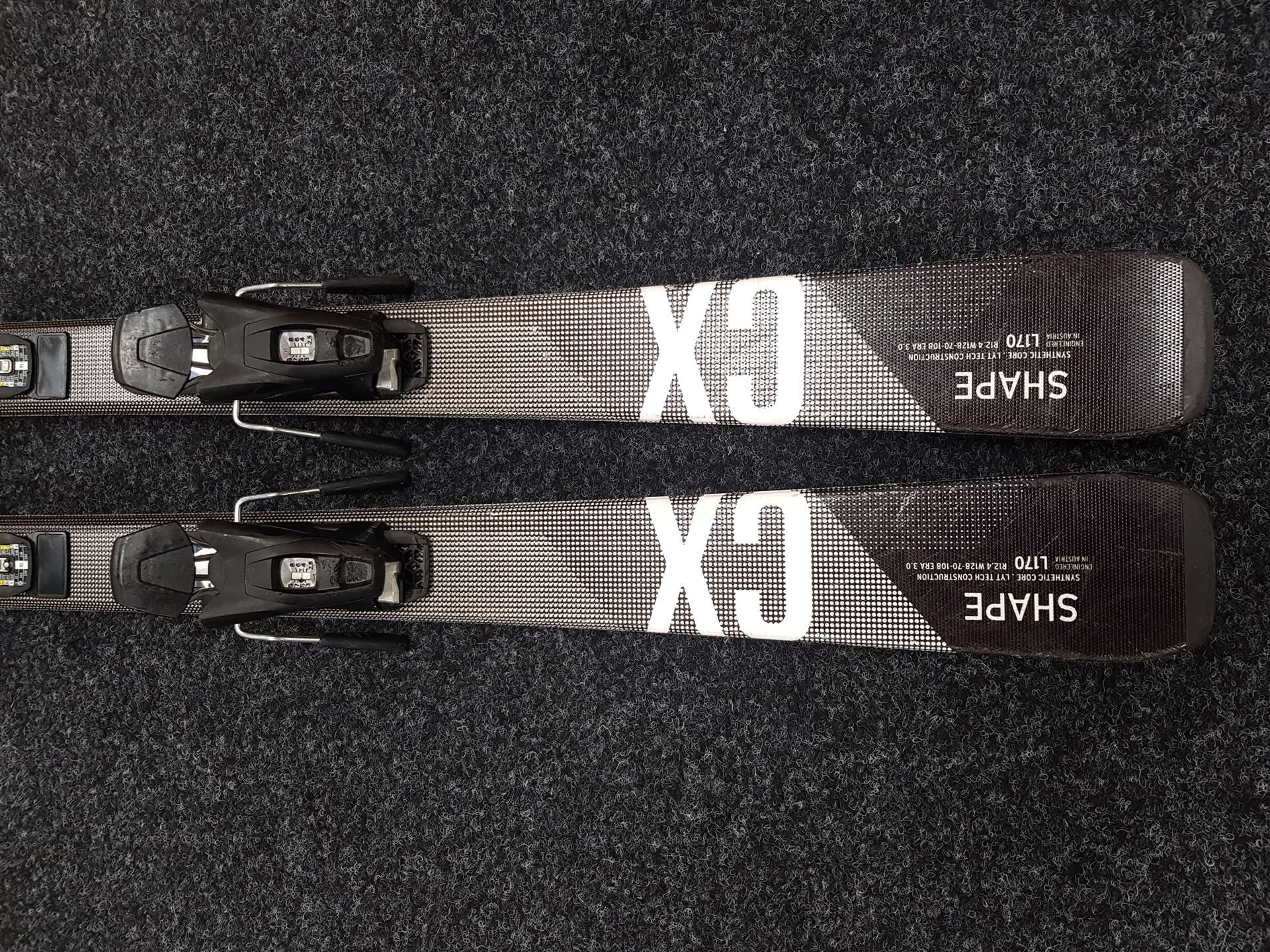 Použité lyže HEAD Shape CX + viazanie Head 9.0