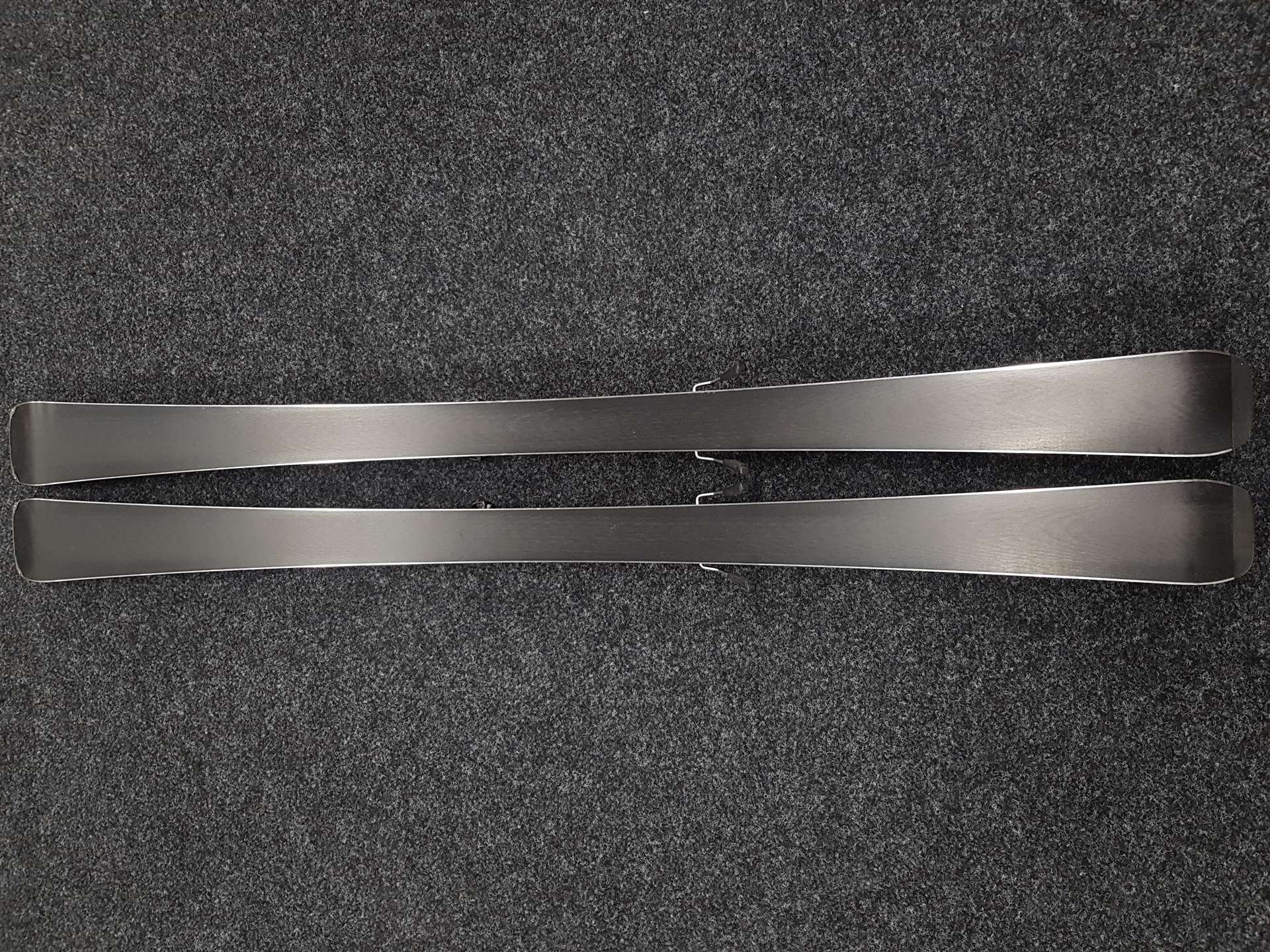 Použité lyže HEAD Shape CX + viazanie Head 9.0