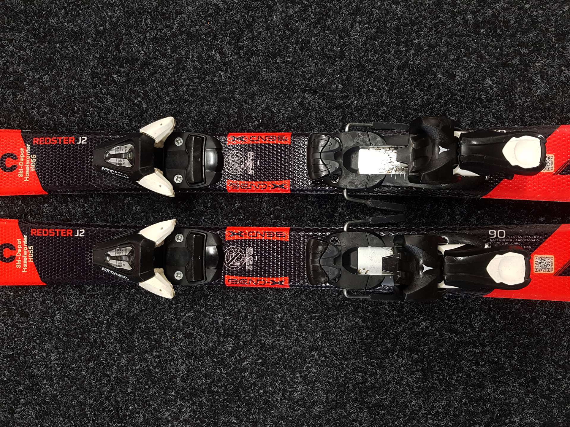 Použité detské lyže ATOMIC Redster J2 + viazanie Atomic C5