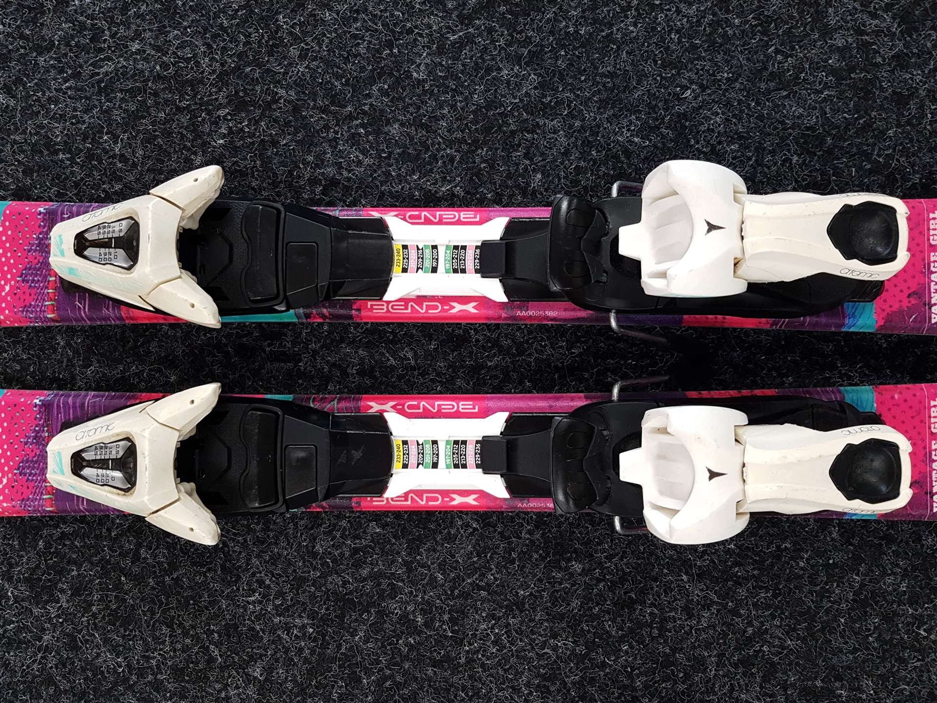 Použité detské lyže ATOMIC Vantage Girl + viazanie Atomic Atomic 4,5