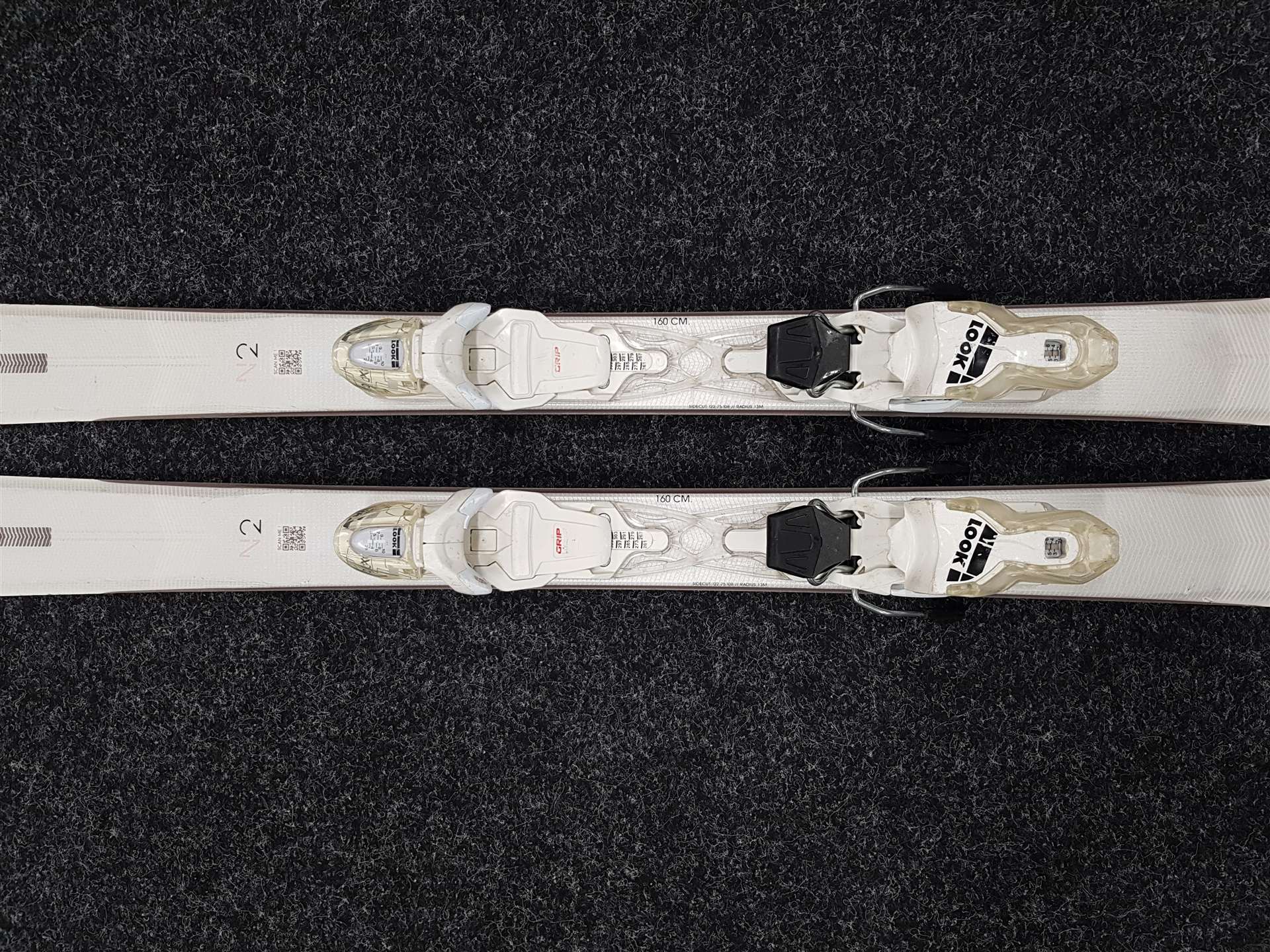 Použité lyže ROSSIGNOL Nova 2 + viazanie Look Xpress 10