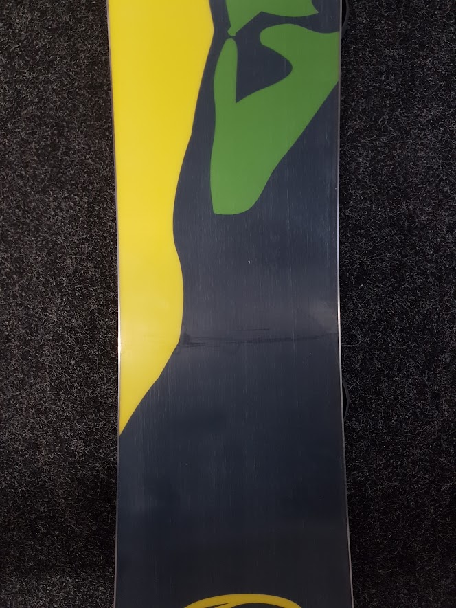 Bazárový snowboard Salomon Gothic + viazanie Santa Cruz veľkosť L