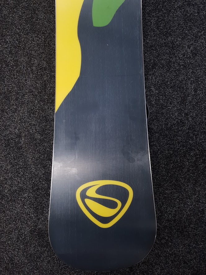 Bazárový snowboard Salomon Gothic + viazanie Santa Cruz veľkosť L
