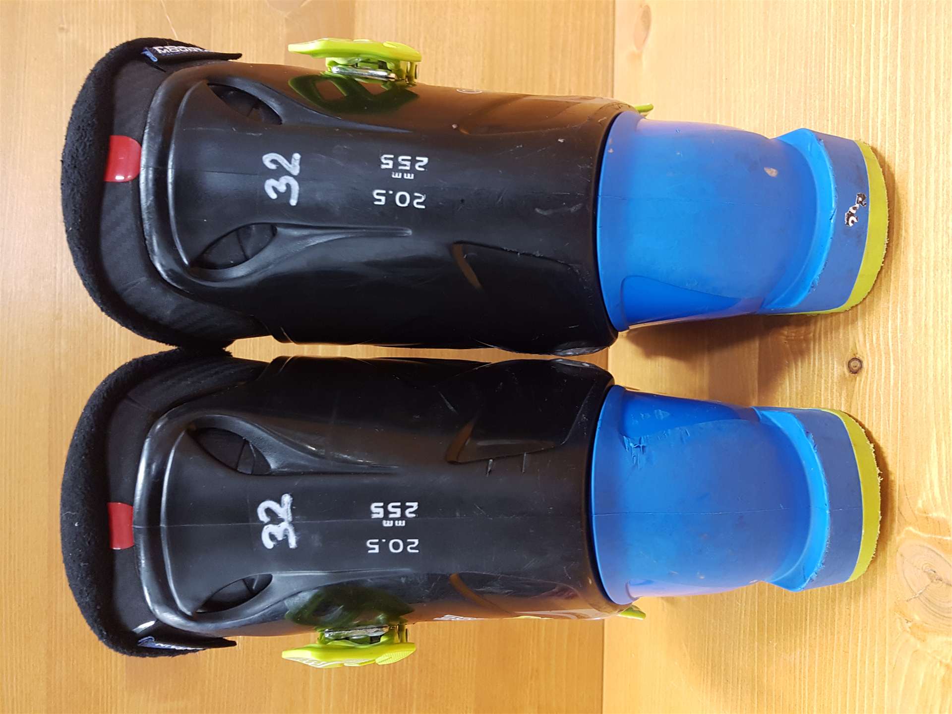 Použité lyžiarky TECNICA Cochise JTR3