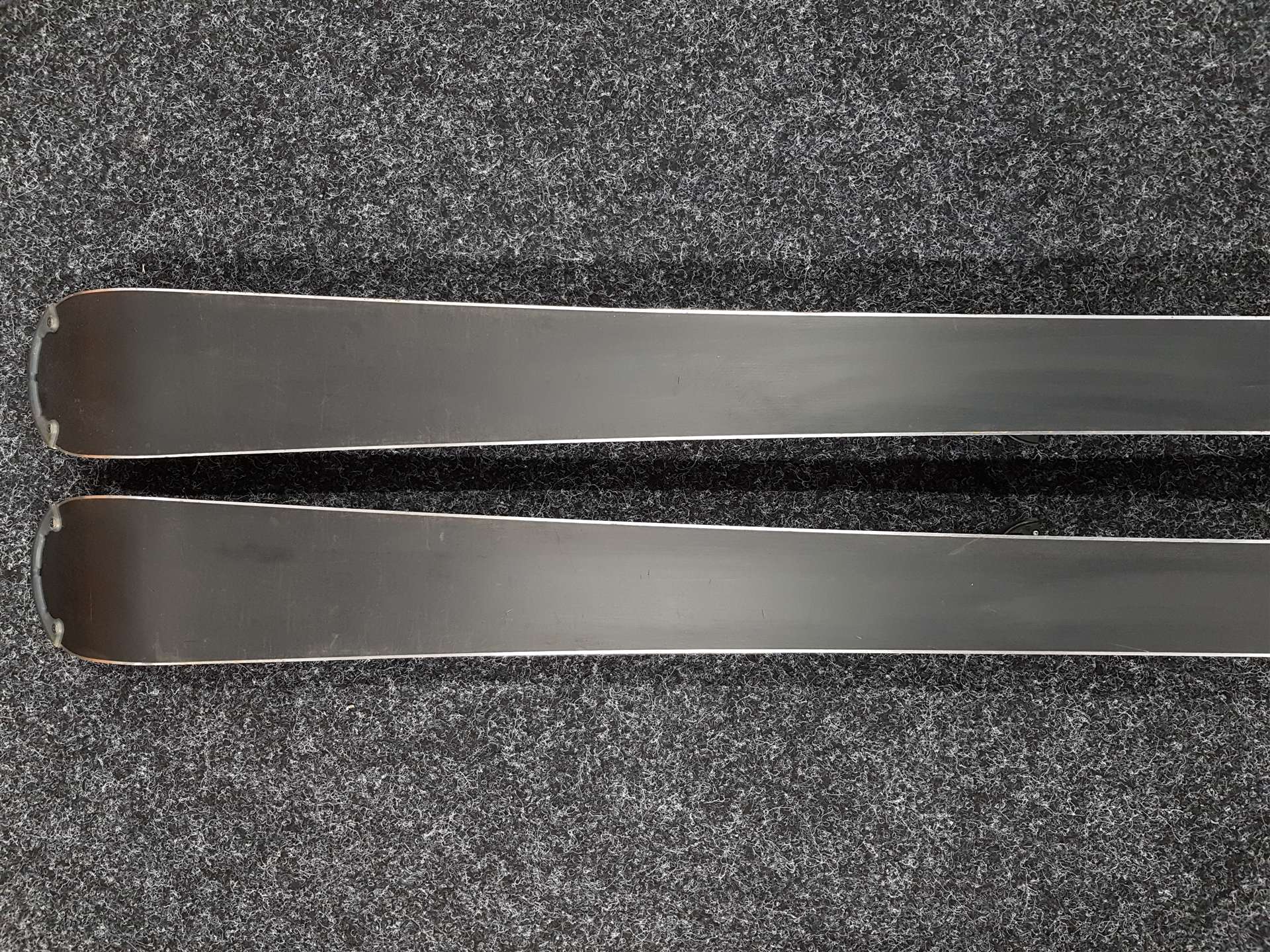 Použité lyže ELAN Exar Vidia 160 + viazanie Elan EL 10