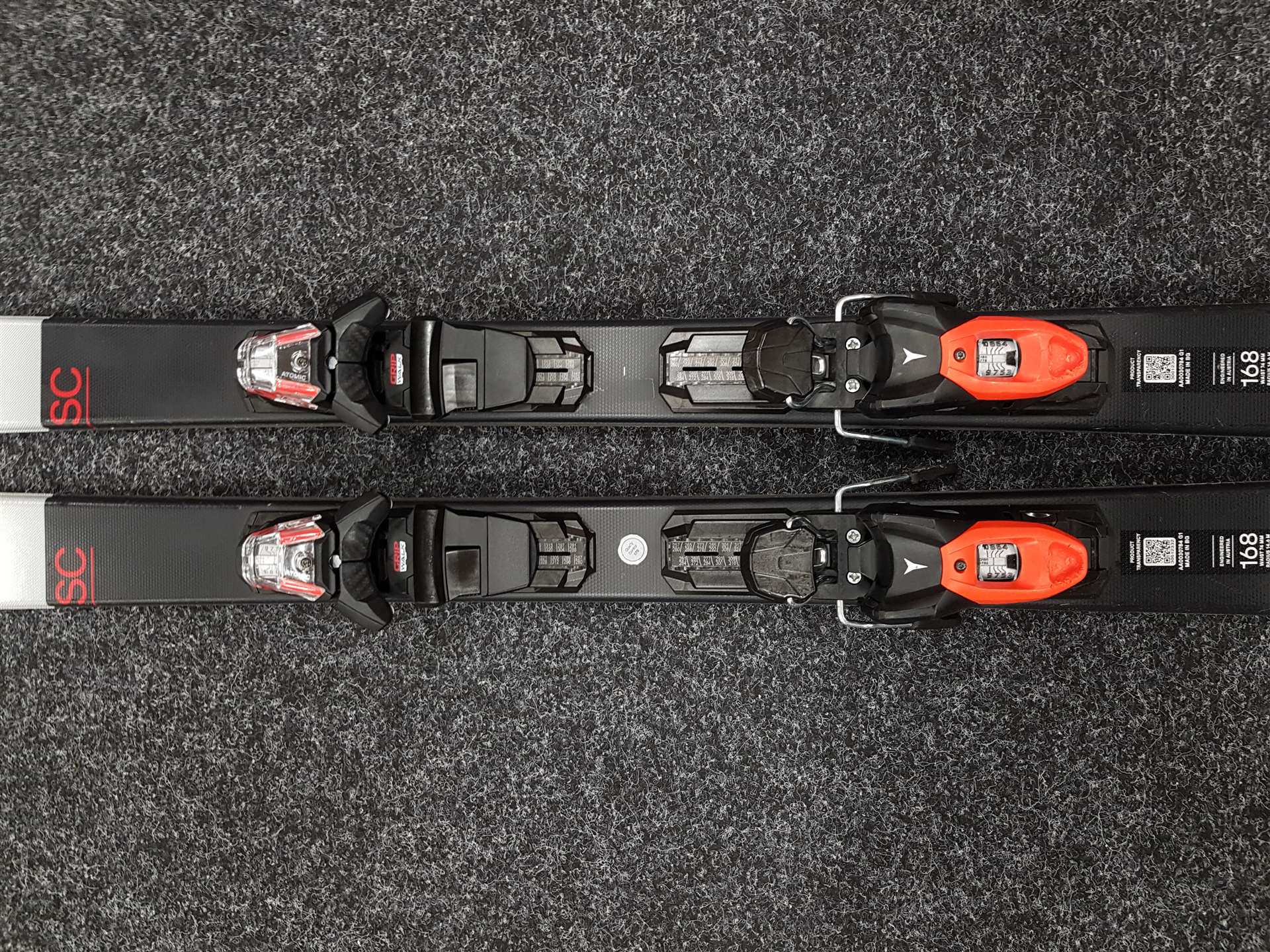 Použité lyže ATOMIC Redster SC + viazanie Atomic M 10