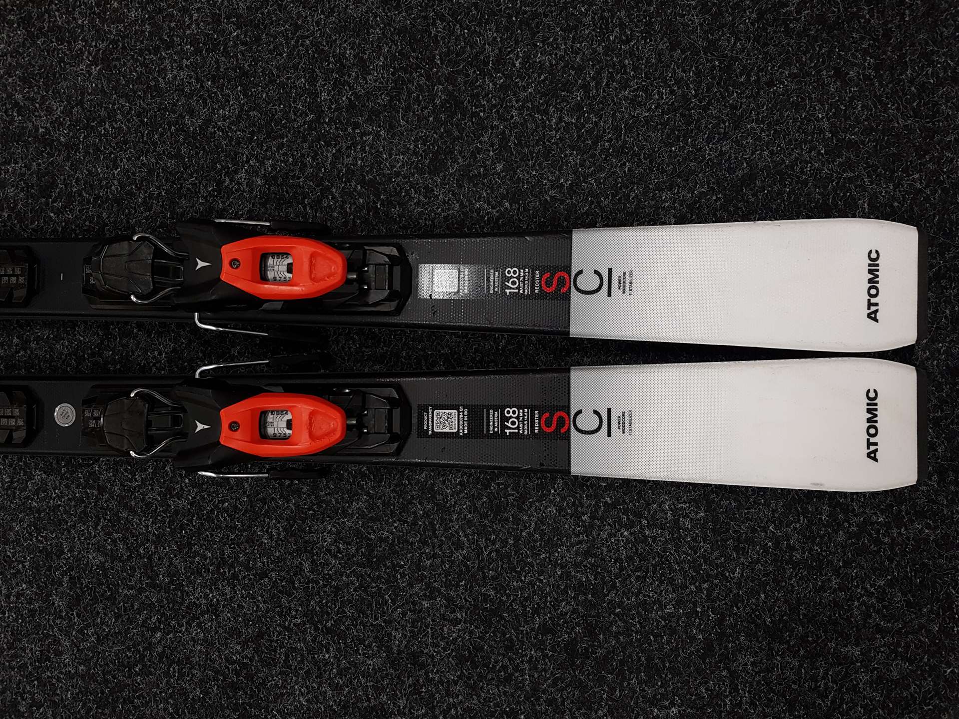 Použité lyže ATOMIC Redster SC + viazanie Atomic M 10