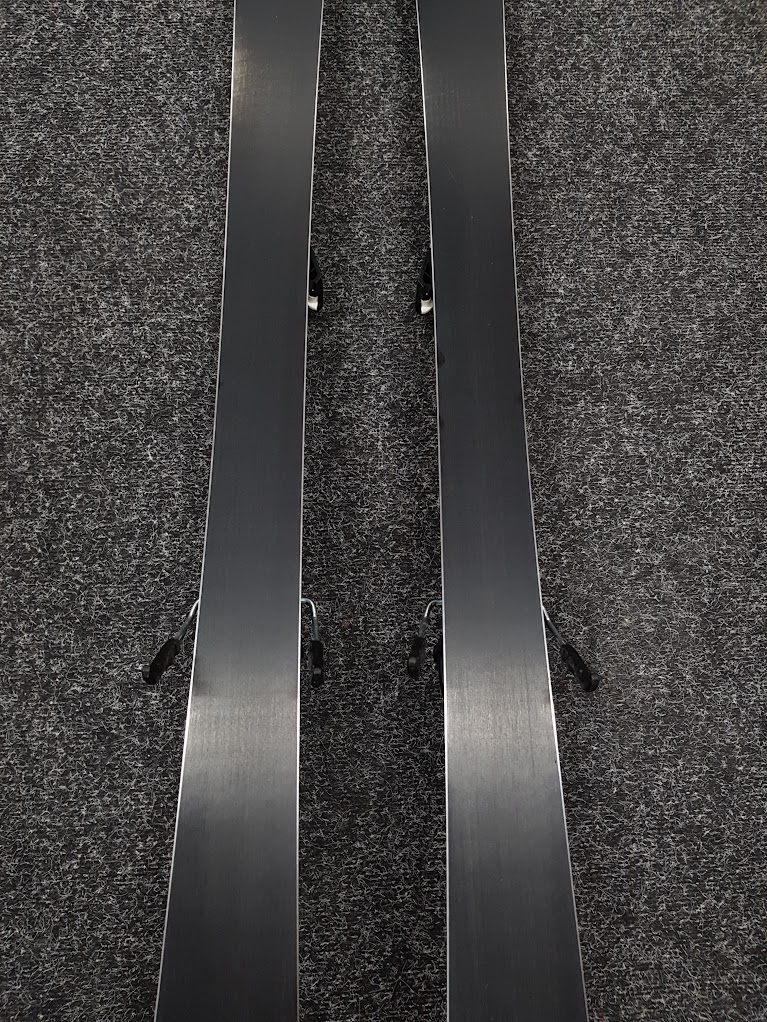 Použité lyže  ATOMIC REDSTER SC + viazanie Atomic 10.0