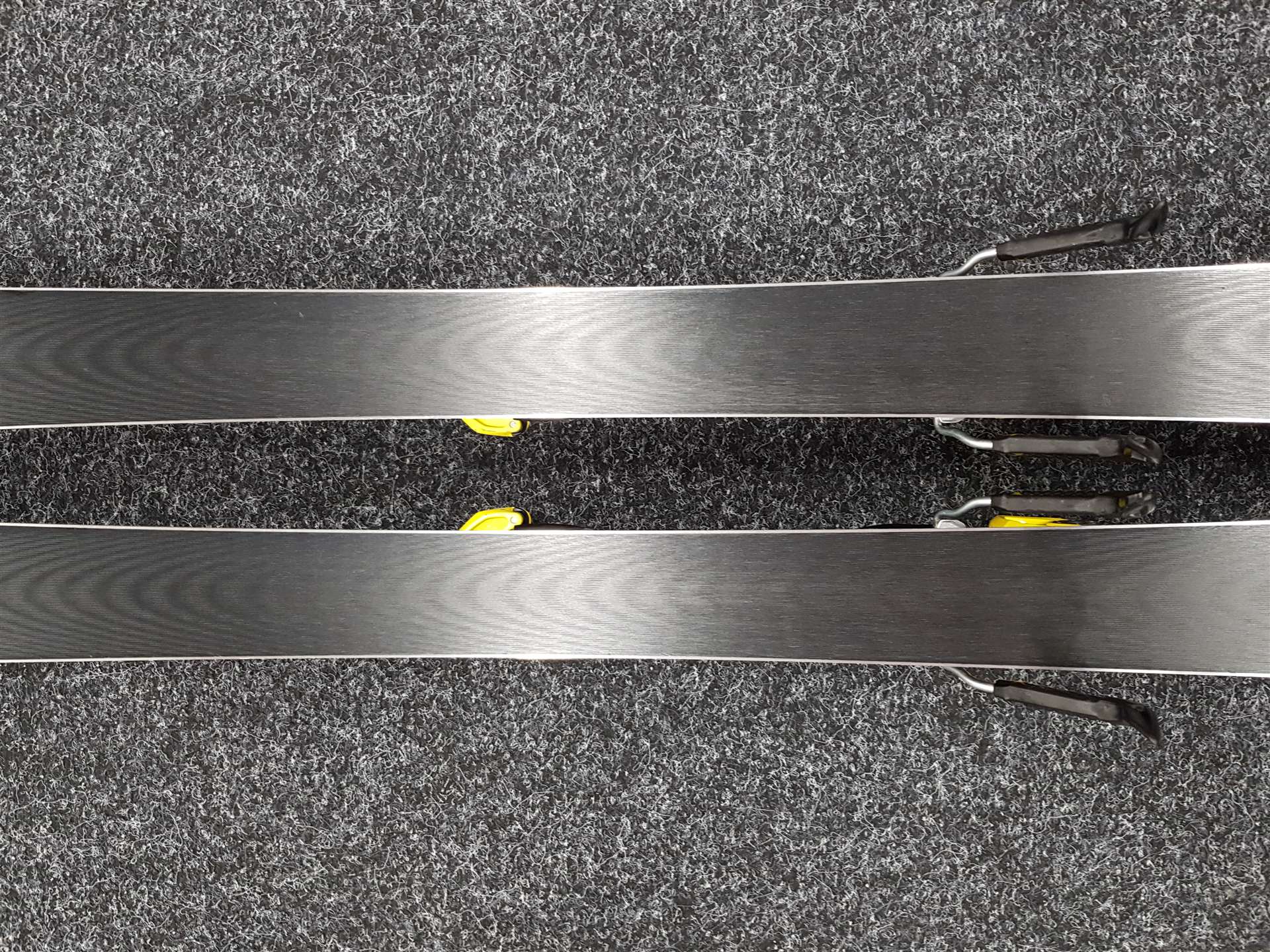 Použité lyže ATOMIC Redster SL + viazanie Atomic X12
