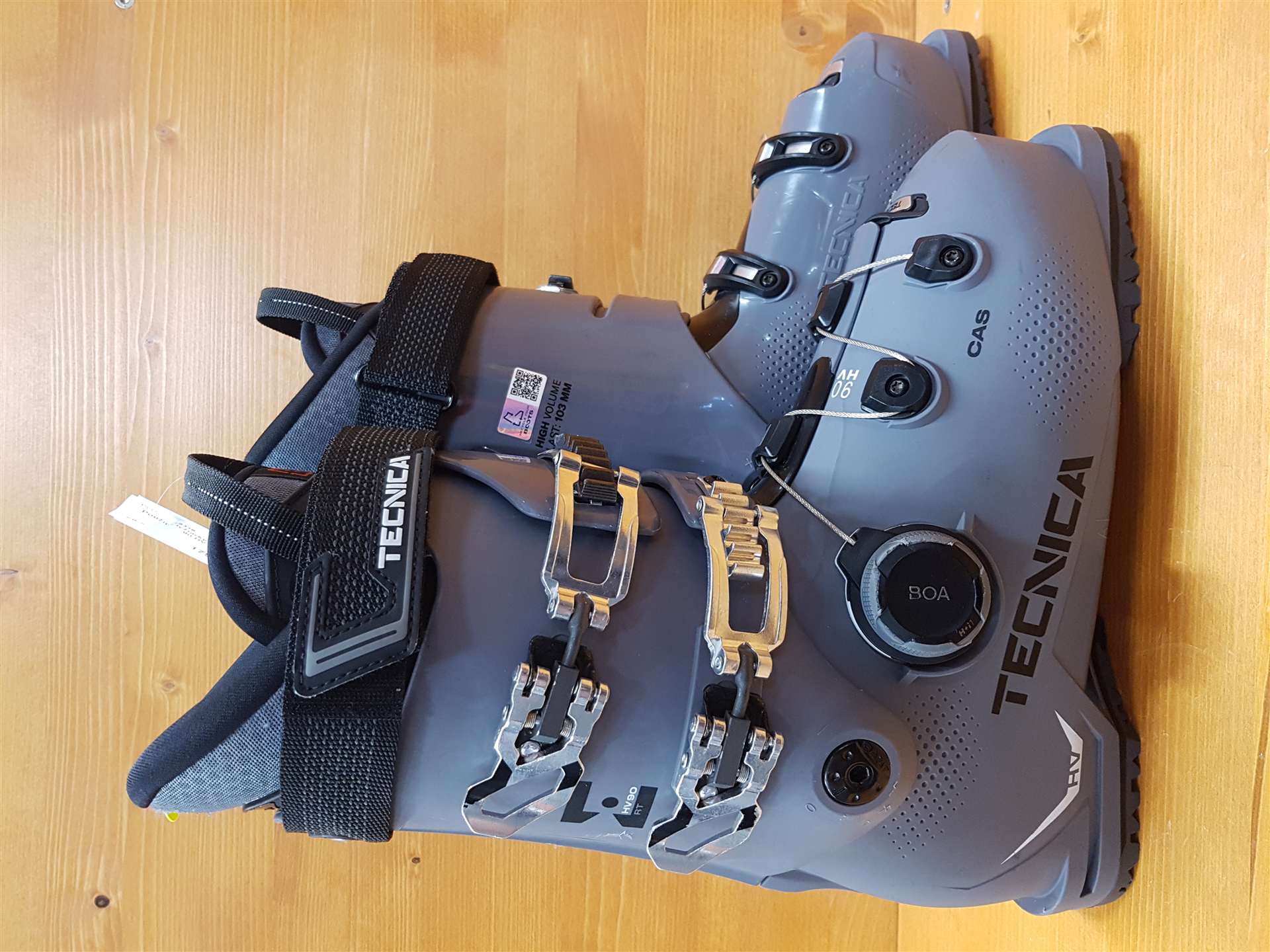 Použité lyžiarky TECNICA BOA  90 HV