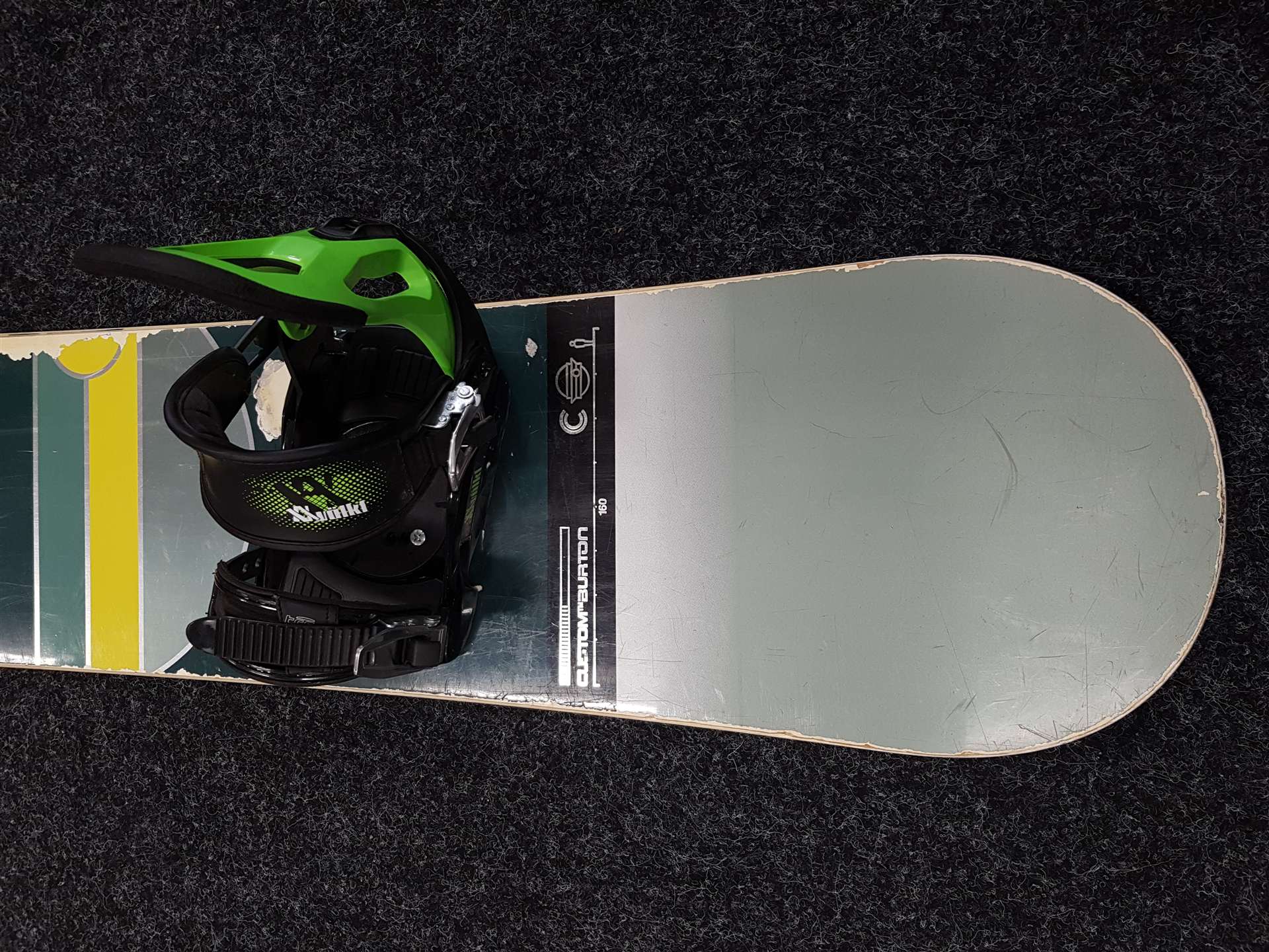 Použitý snowboard BURTON Custom  + viazanie Volkl veľkosť L