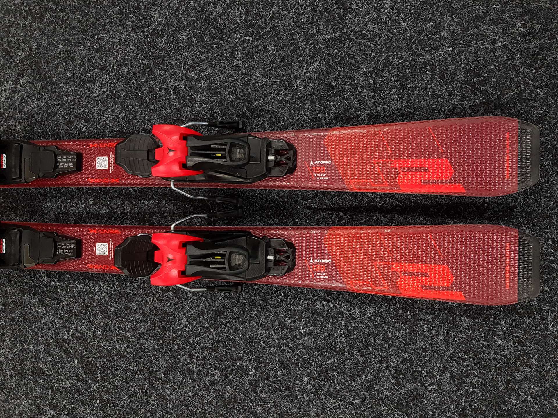 Použité detské lyže ATOMIC Redster J2 + viazanie Atomic 6