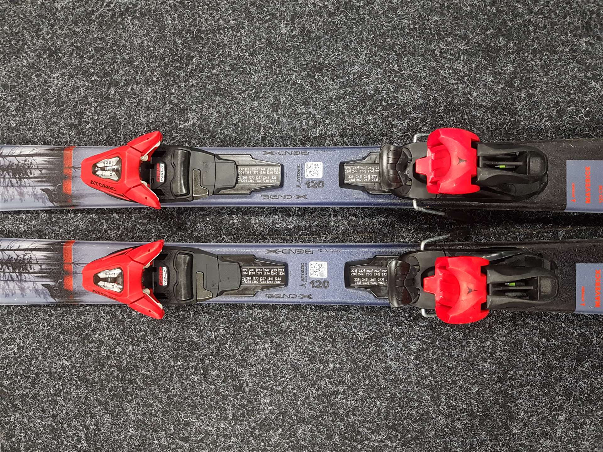 Použité detské lyže ATOMIC Maverick + viazanie Atomic 5