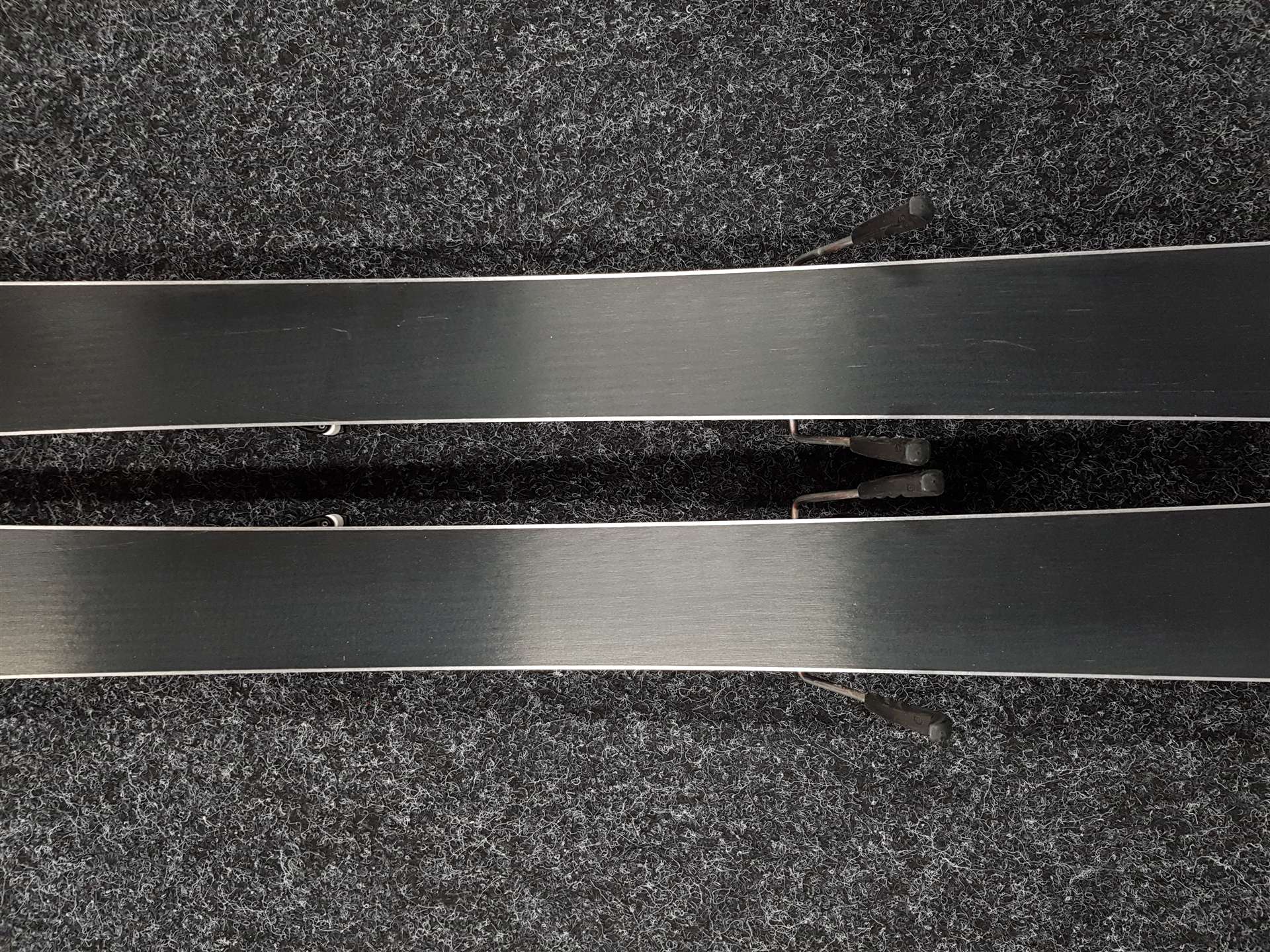 Použité detské lyže FISCHER The Curv + viazanie Fischer FS 4