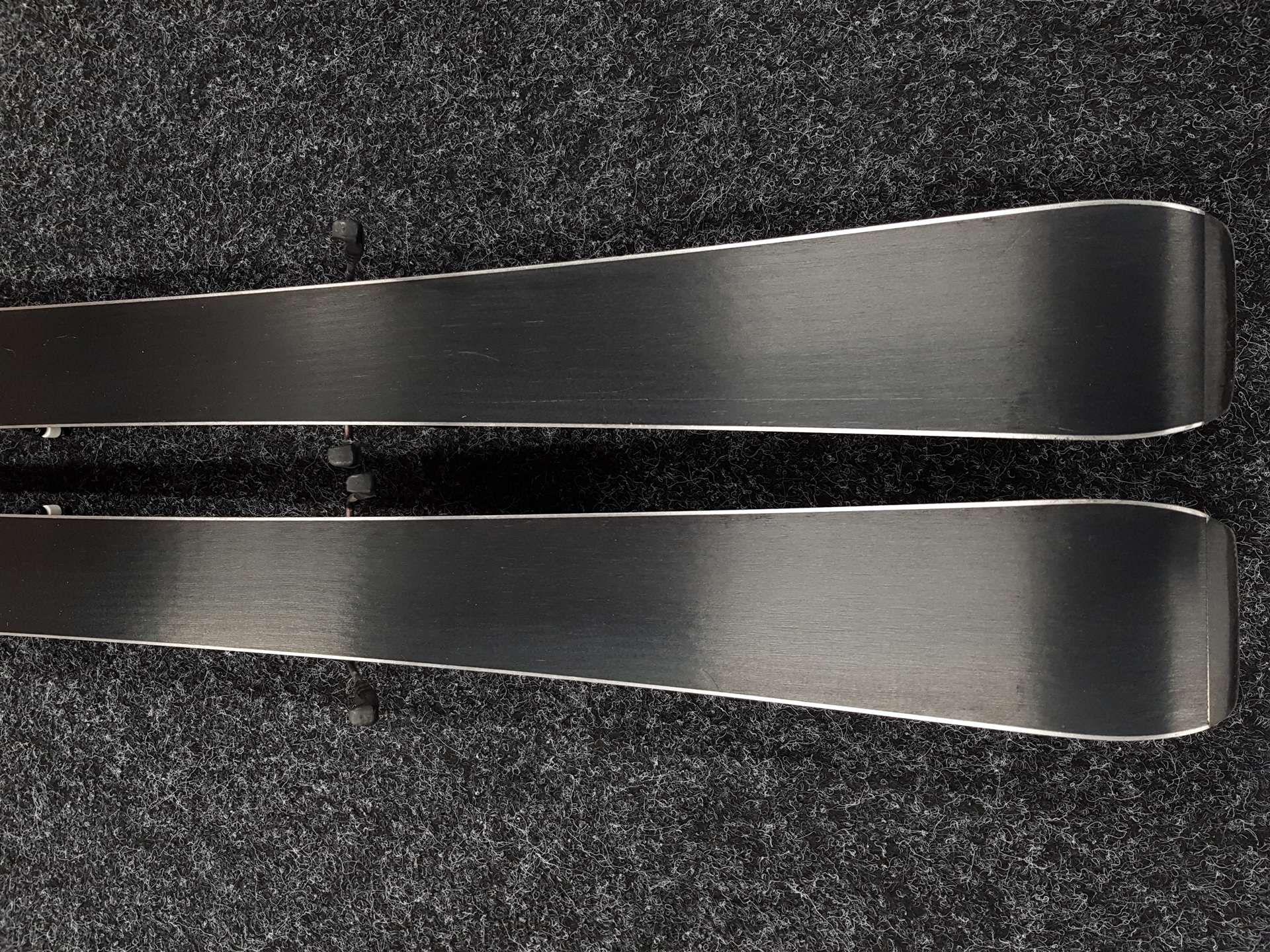 Použité detské lyže FISCHER The Curv + viazanie Fischer FS 4