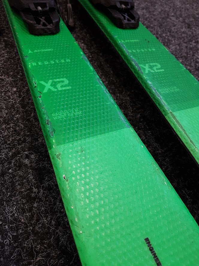 Použité lyže ATOMIC Redster X2  + viazanie Atomic L6