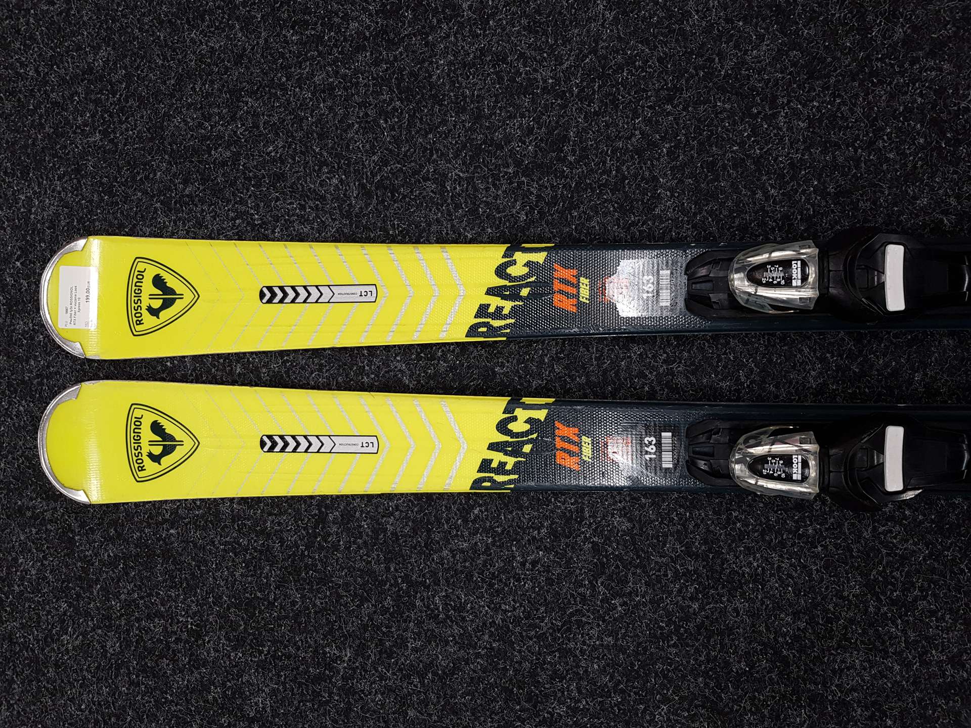 Použité lyže ROSSIGNOL RTX Fiber + viazanie Look Xpress 10
