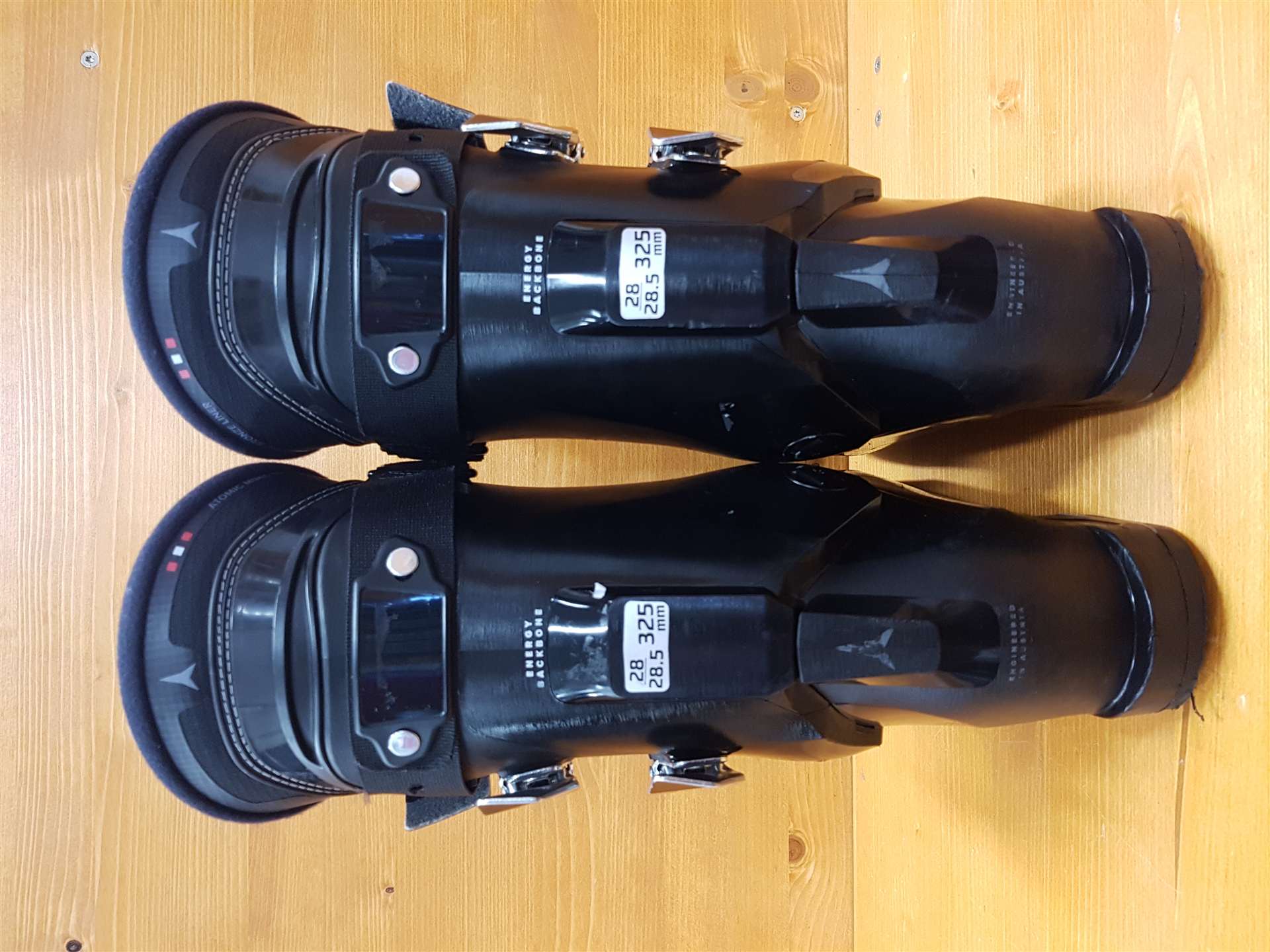 Použité lyžiarky ATOMIC Hawx Prime R100