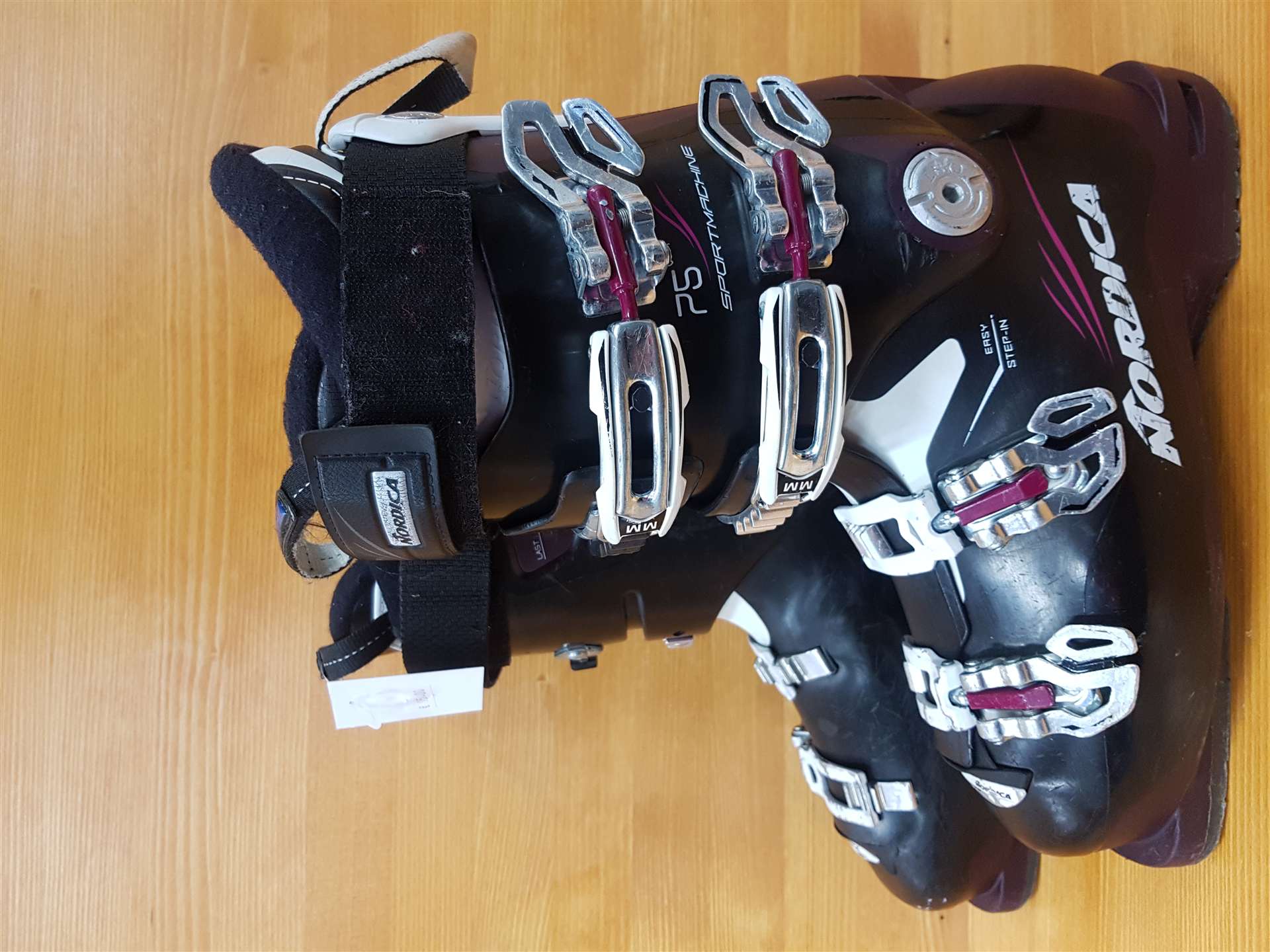 Použité lyžiarky NORDICA Sportmachine 75 WA