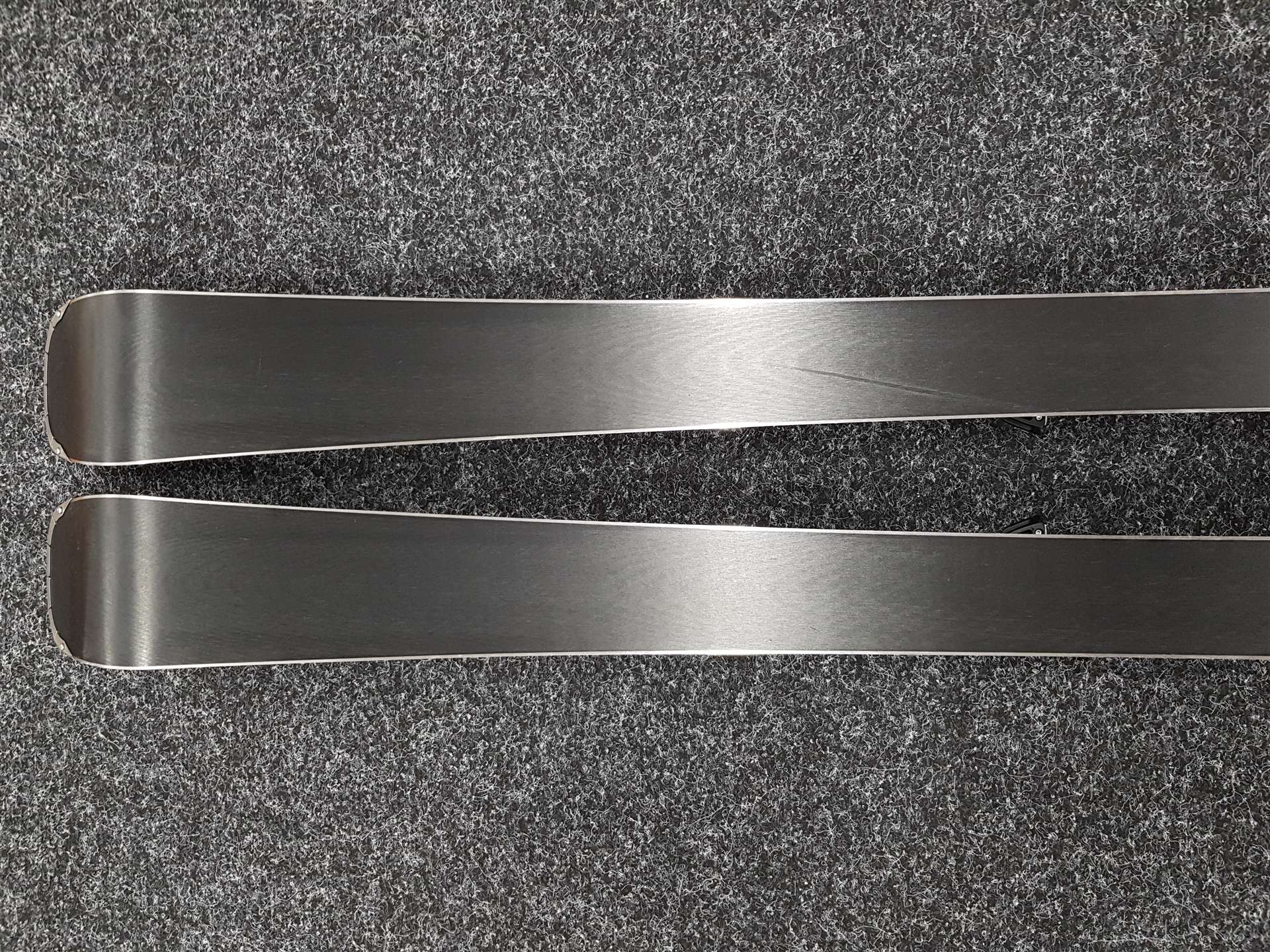 Použité lyže HEAD Shape 3.0 + viazanie Tyrolia 10
