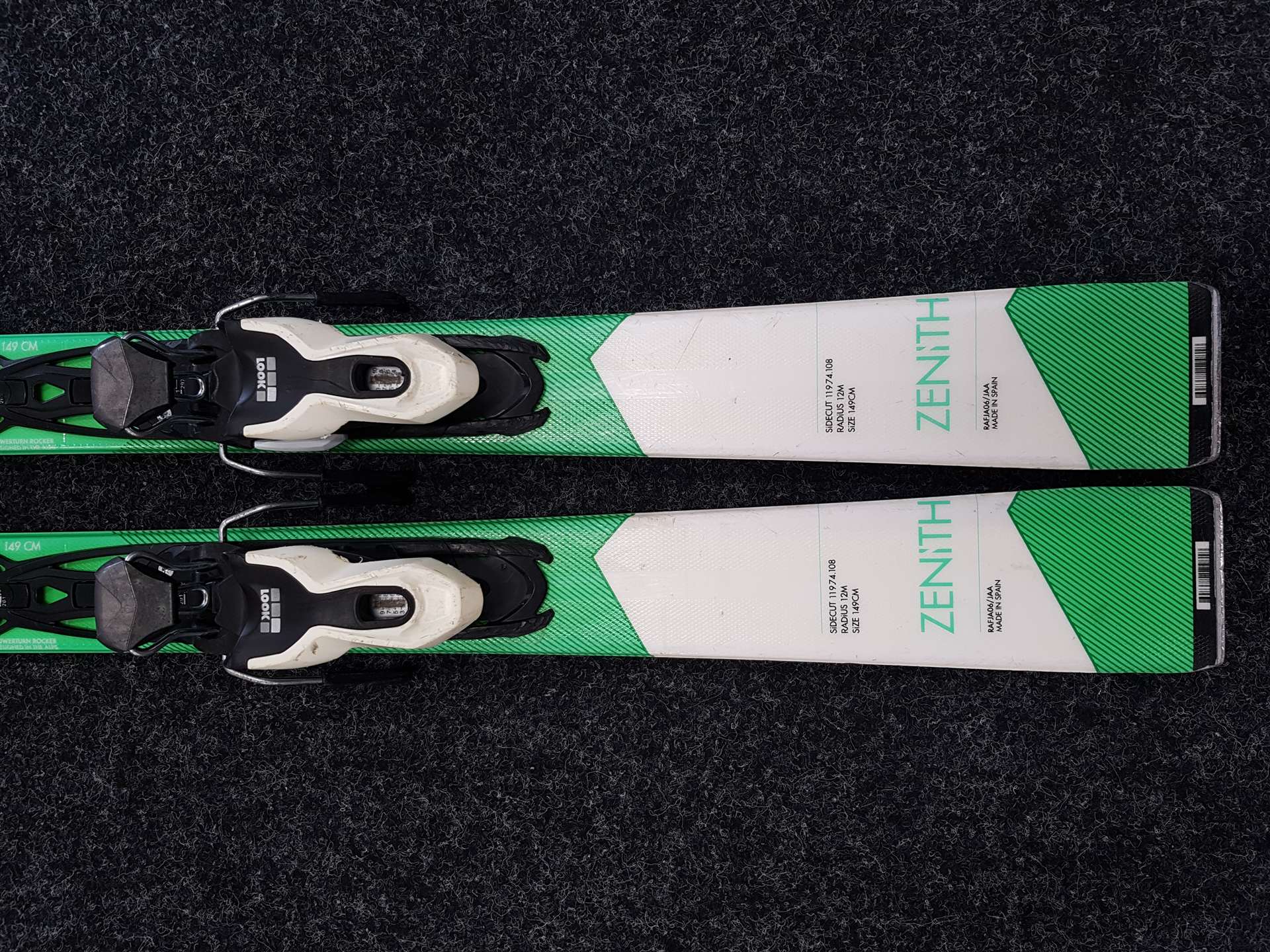 Použité lyže ROSSIGNOL Zenith + viazanie Look Xpress 10