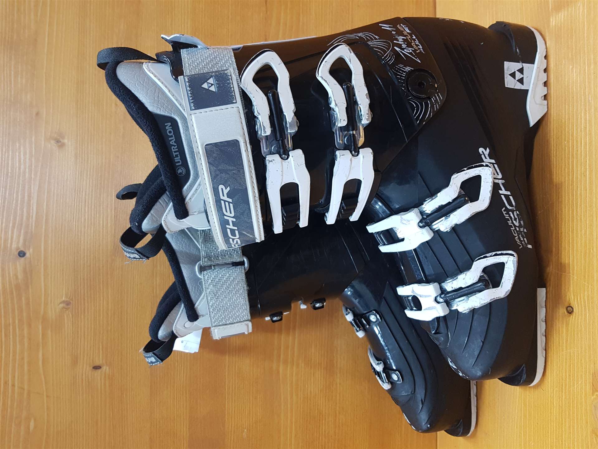 Použité lyžiarky FISCHER Zephyr 11