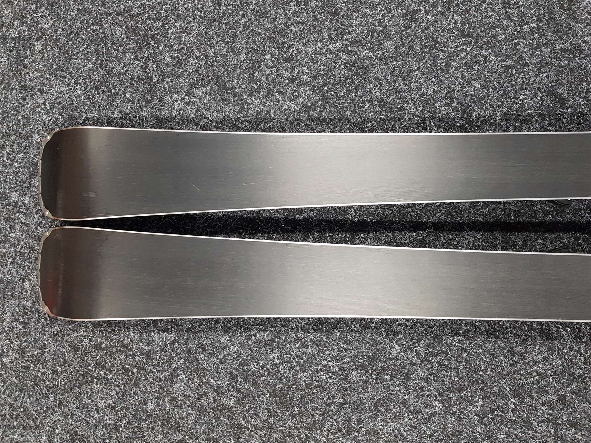 Použité lyže HEAD Lyt Tech V4 + viazanie Tyrolia PR10