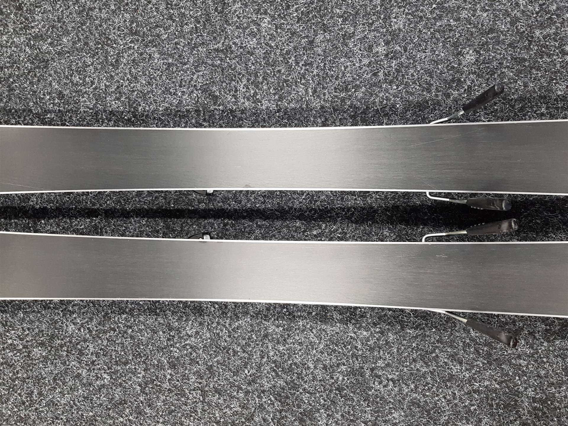 Použité lyže HEAD Lyt Tech V4 + viazanie Tyrolia PR10