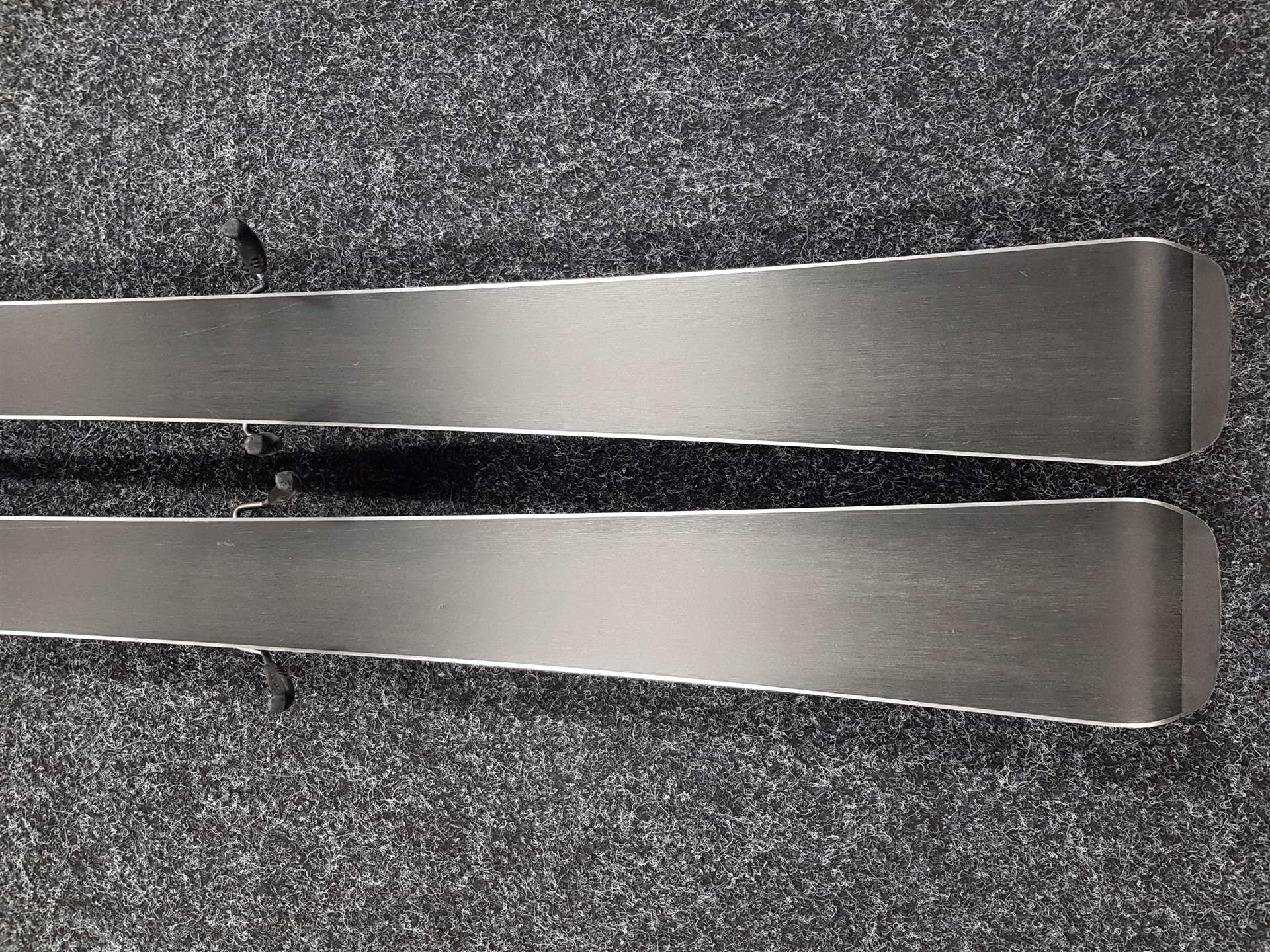 Použité lyže HEAD Lyt Tech V4 + viazanie Tyrolia PR10