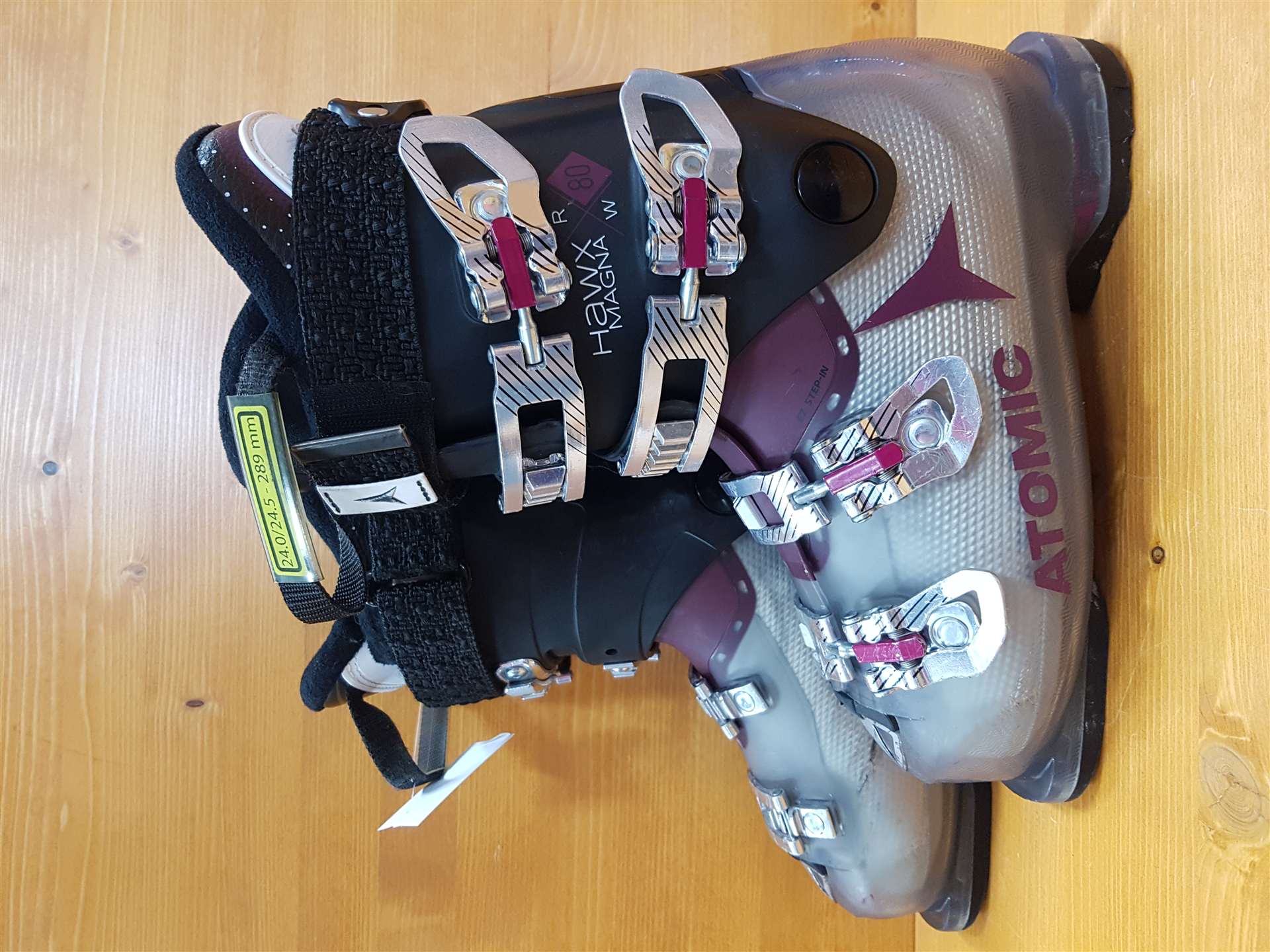 Použité lyžiarky ATOMIC Hawx Magna RW 80