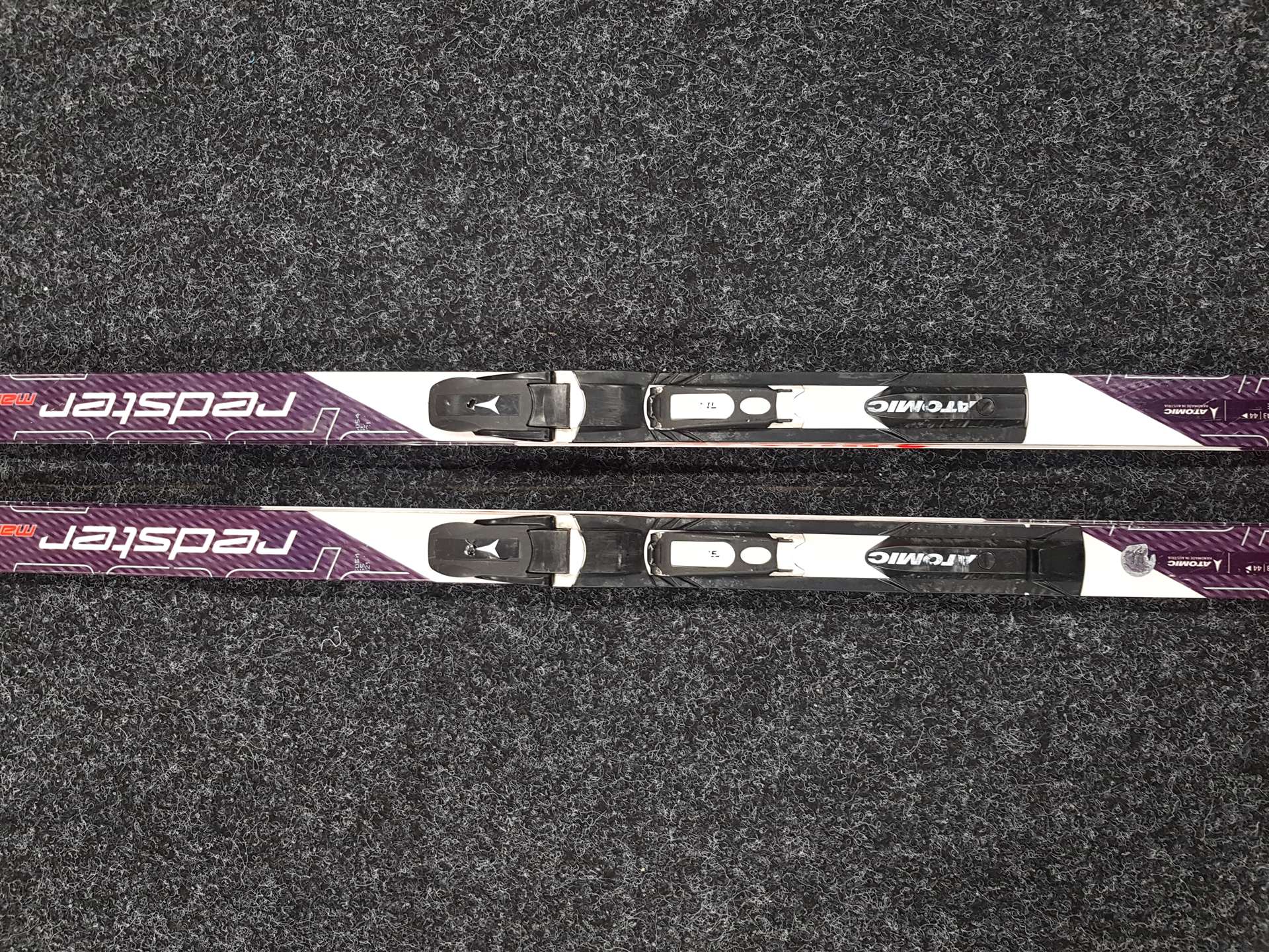 Použité bežecké lyže ATOMIC Redster Marathon Skate + viazanie SNS Atomic