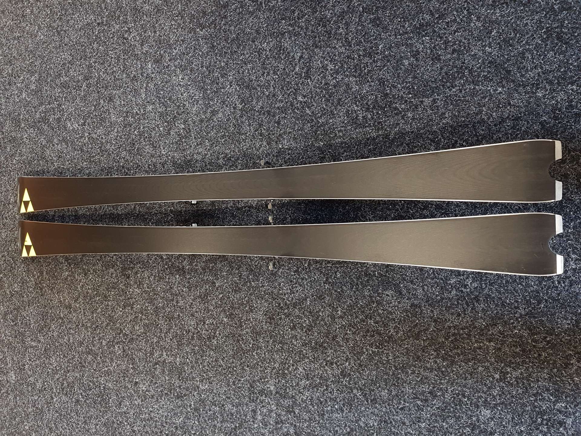 Použité lyže FISCHER RC4 World Cup SC + viazanie Fischer Z12