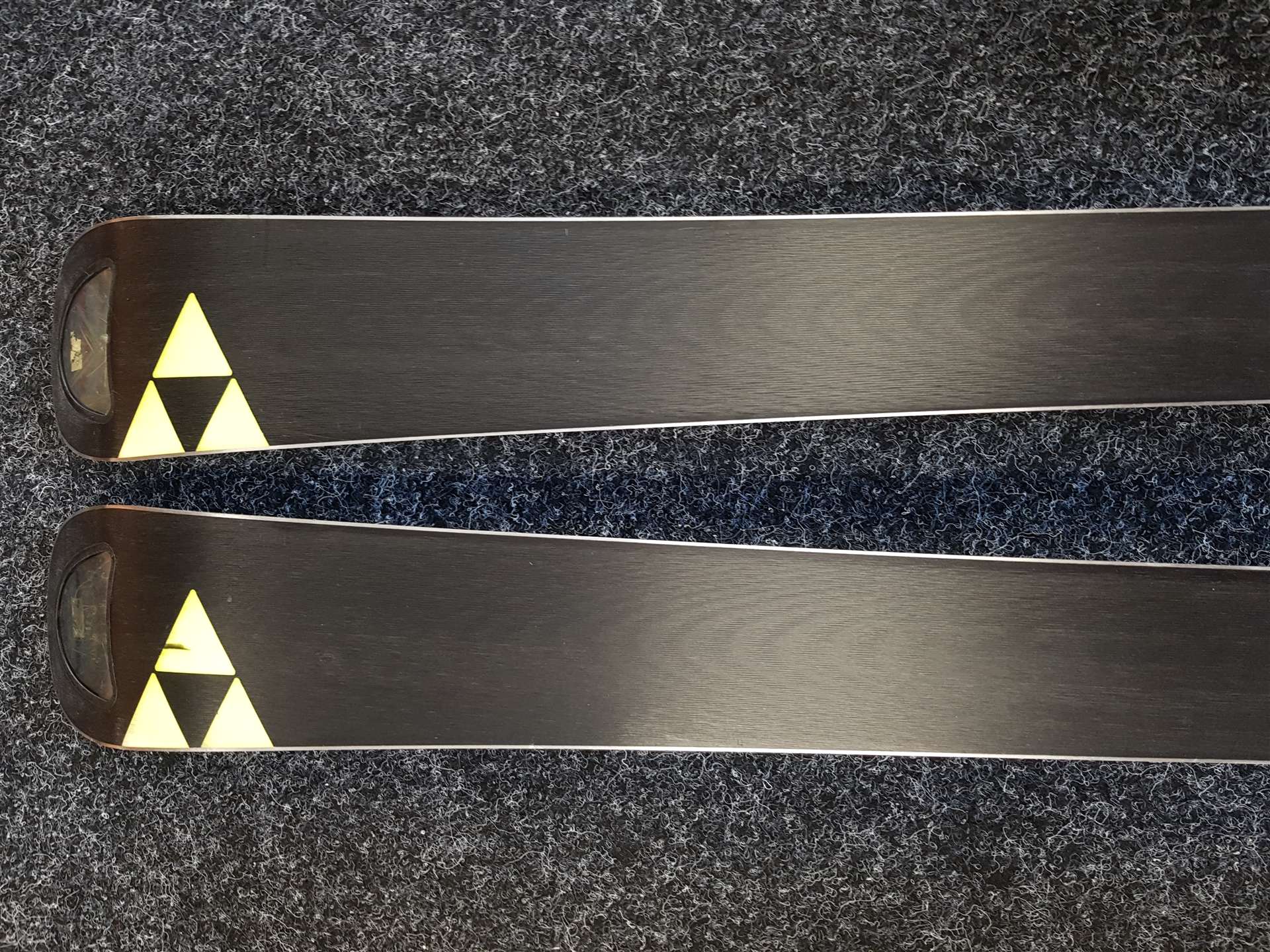 Použité lyže FISCHER RC4 World Cup SC + viazanie Fischer Z12