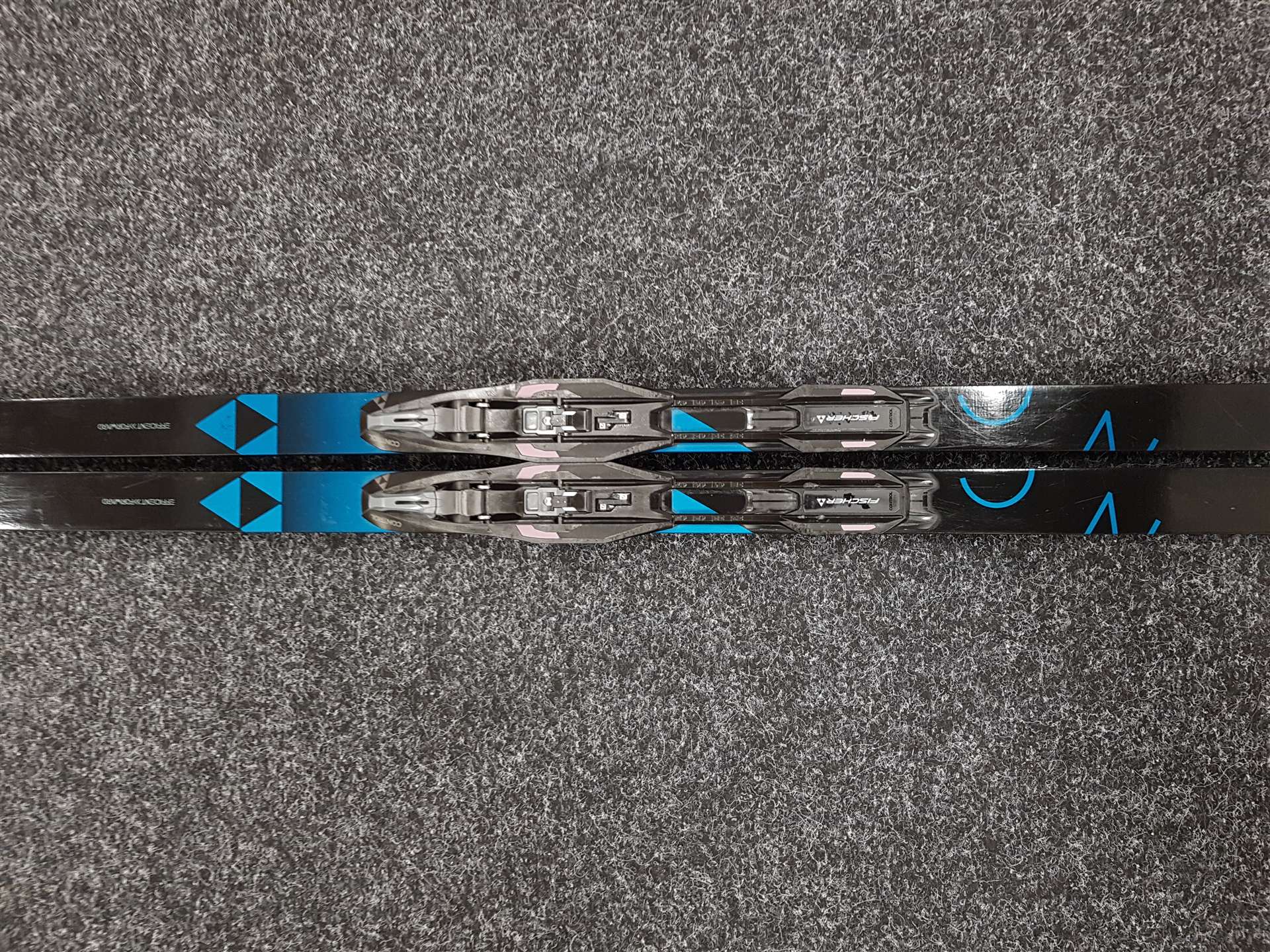 Použité bežecké lyže FISCHER Twinskin Cruiser + viazanie NNN Fischer Control