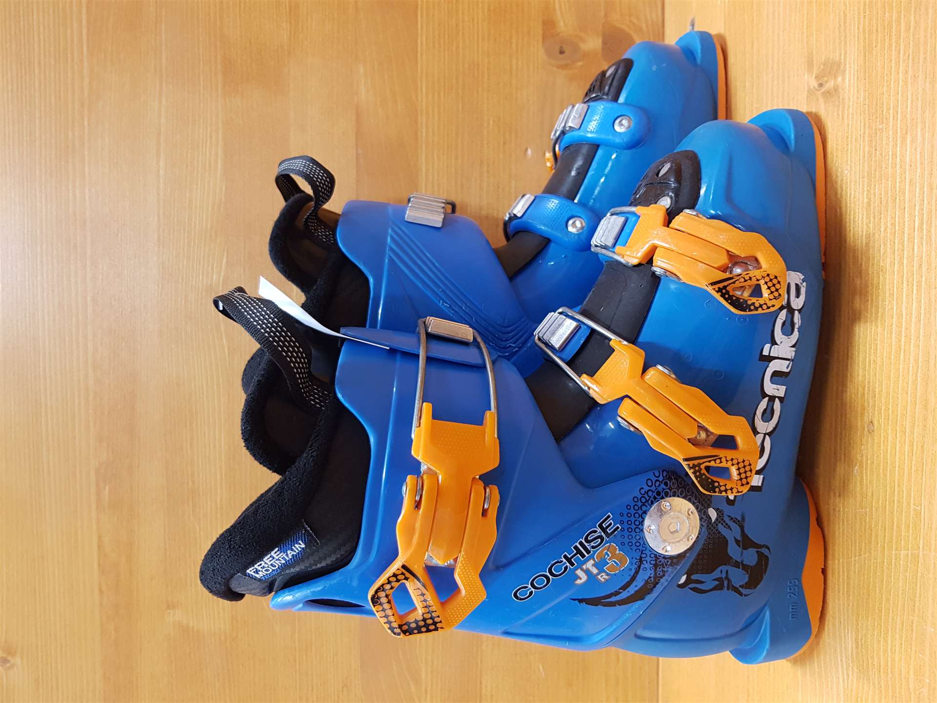Použité lyžiarky TECNICA Cochise JT3 R