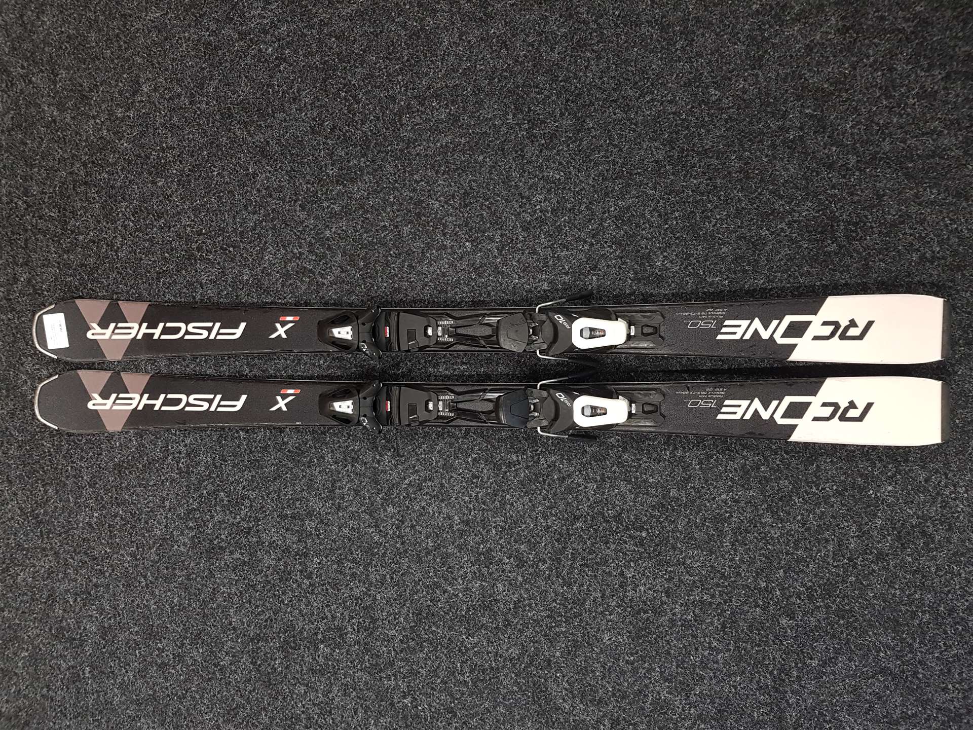 Použité lyže FISCHER RC One + viazanie Fischer RS 10