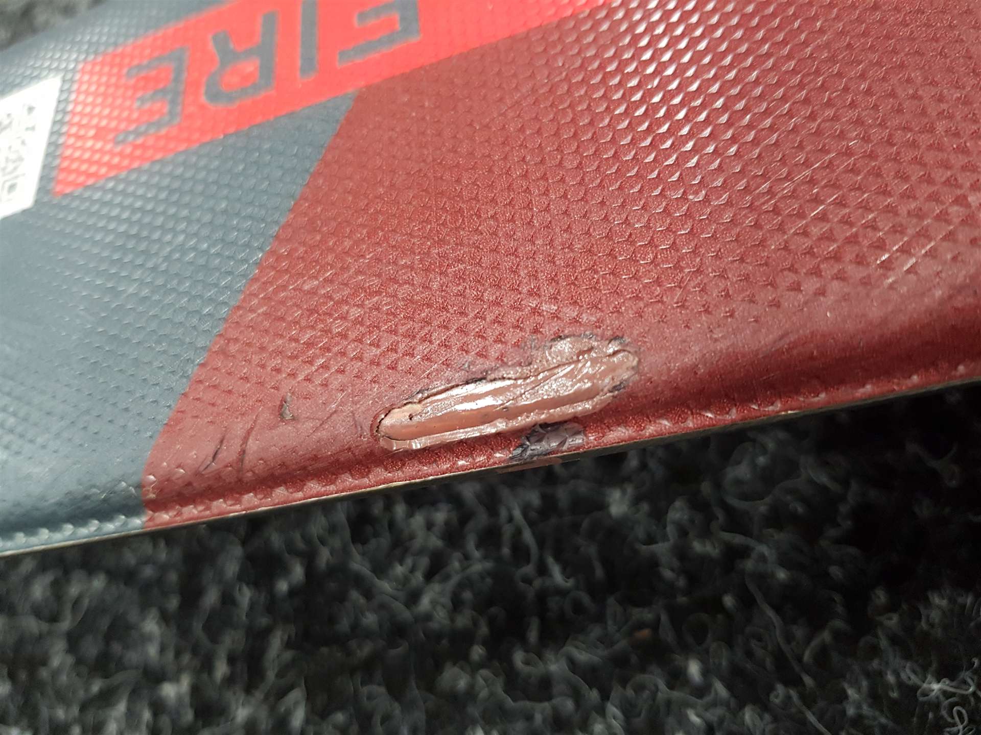 Použité lyže FISCHER Fire + viazanie Fischer RS 9