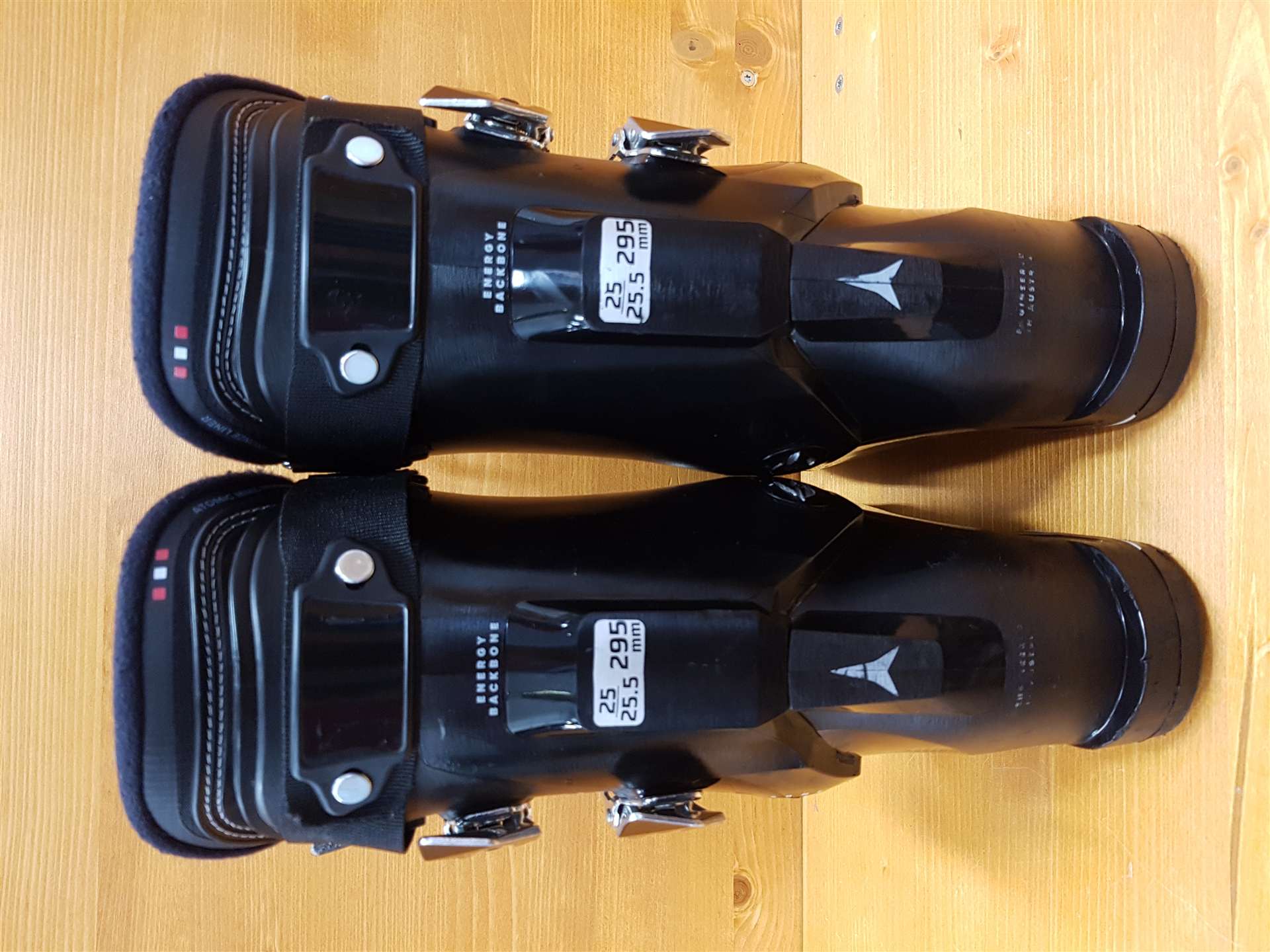 Použité lyžiarky ATOMIC Hawx Prime R100