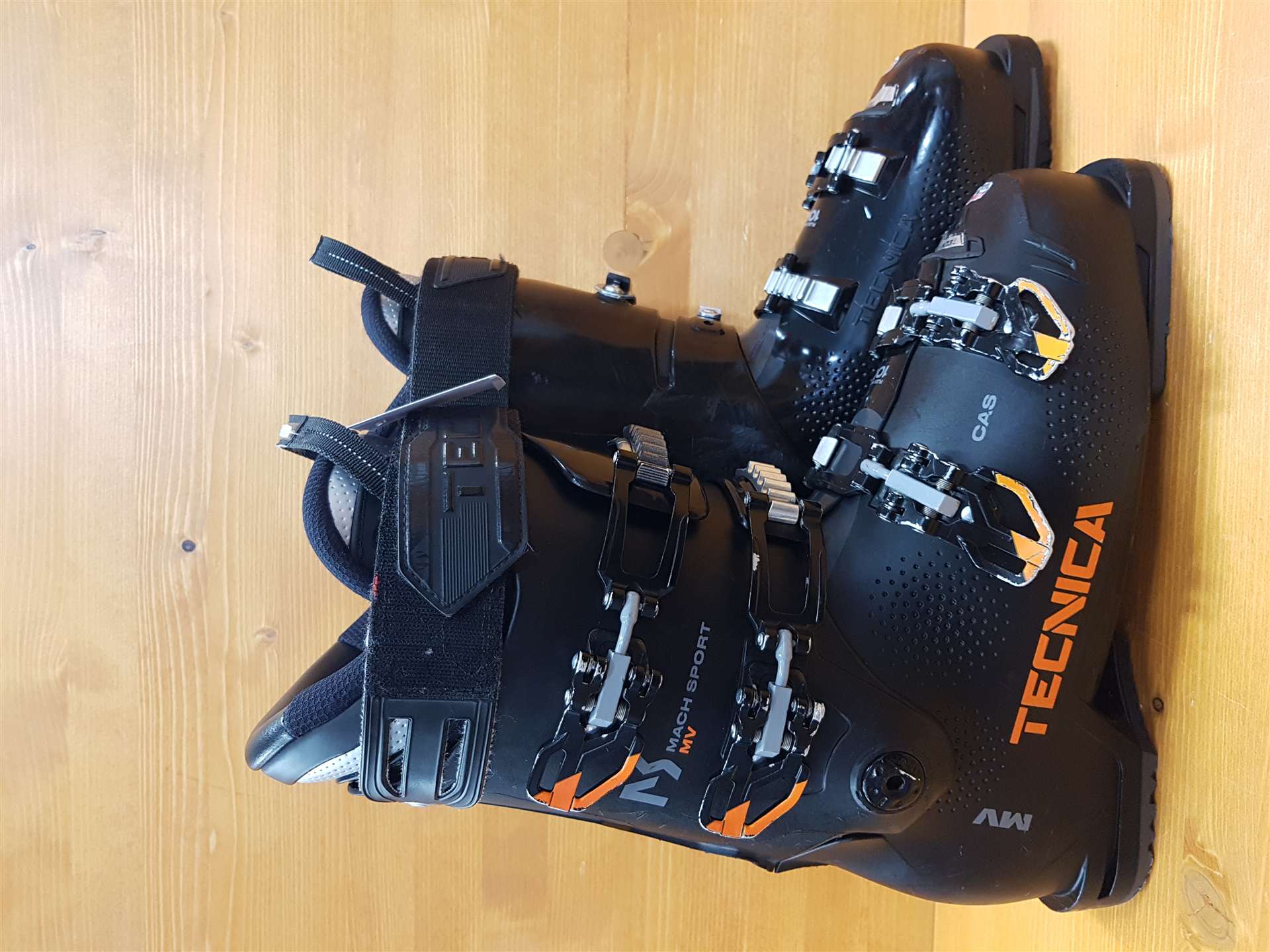 Použité lyžiarky TECNICA Mach Sport MV 100