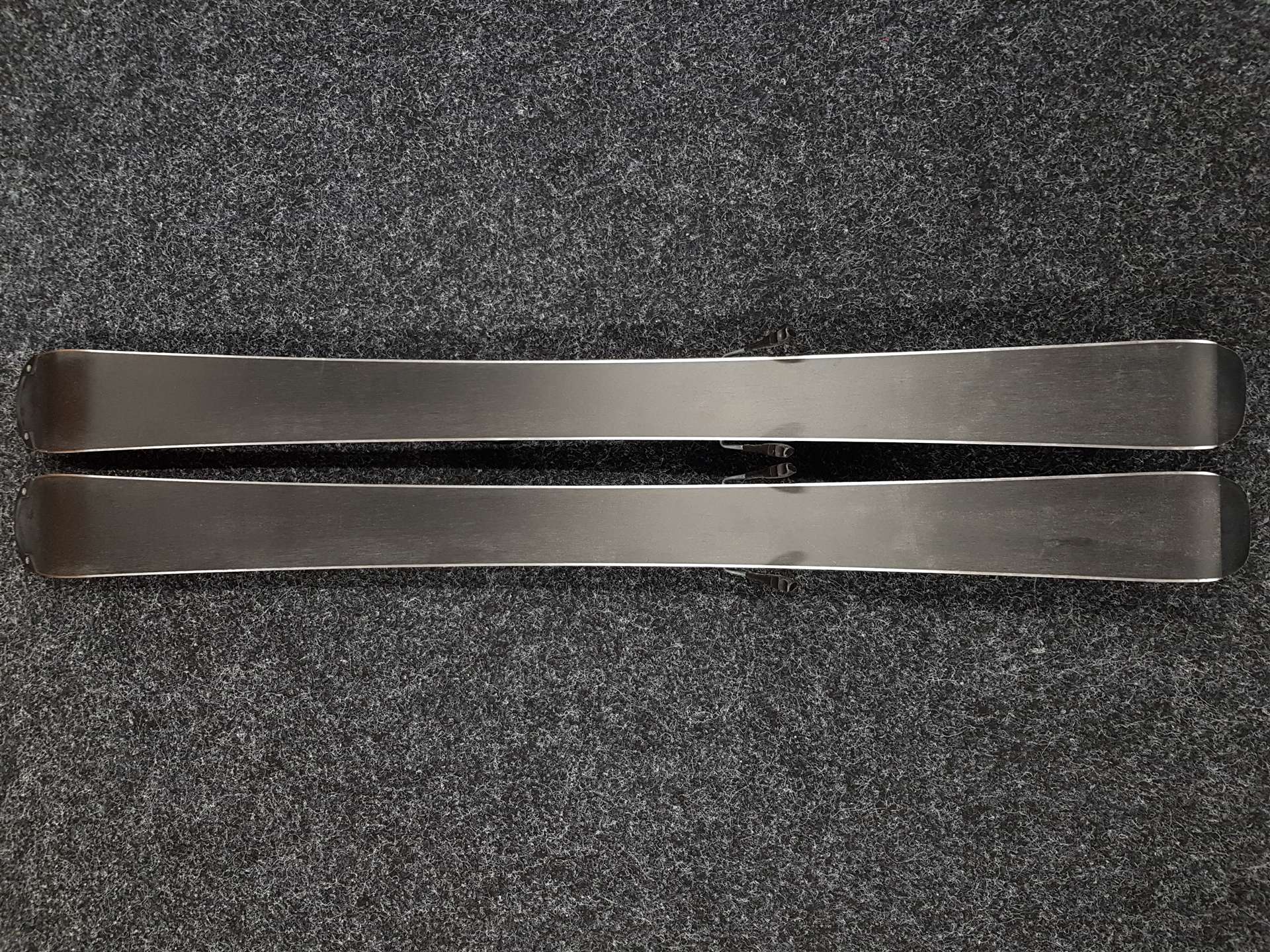 Použité detské lyže VOLKL RACE TIGER GS 10 + viazanie Marker 4.5