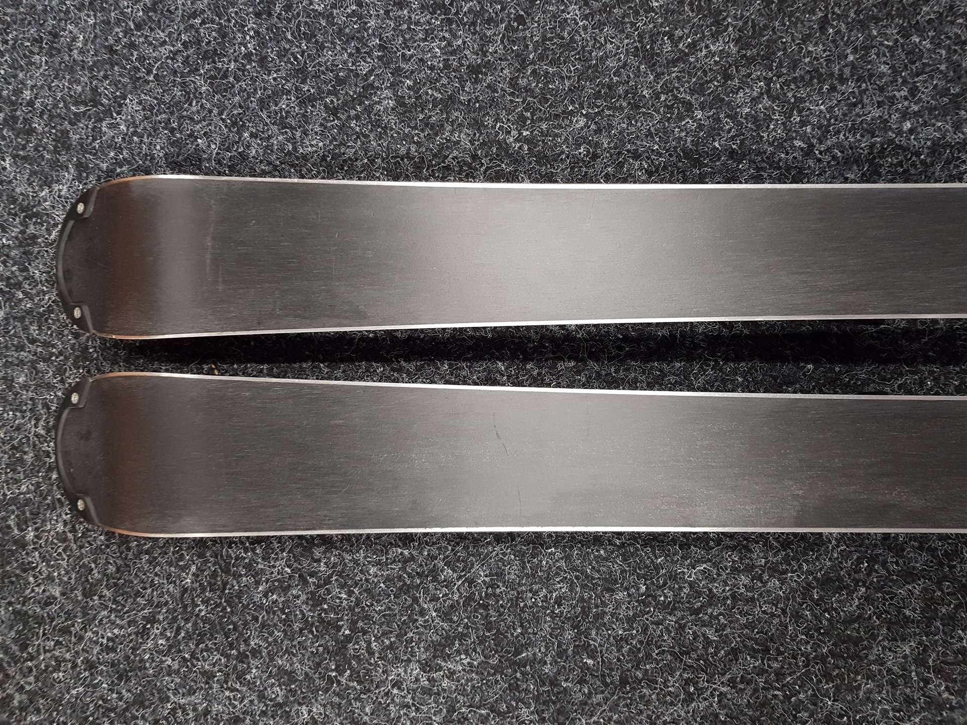 Použité detské lyže VOLKL RACE TIGER GS 10 + viazanie Marker 4.5