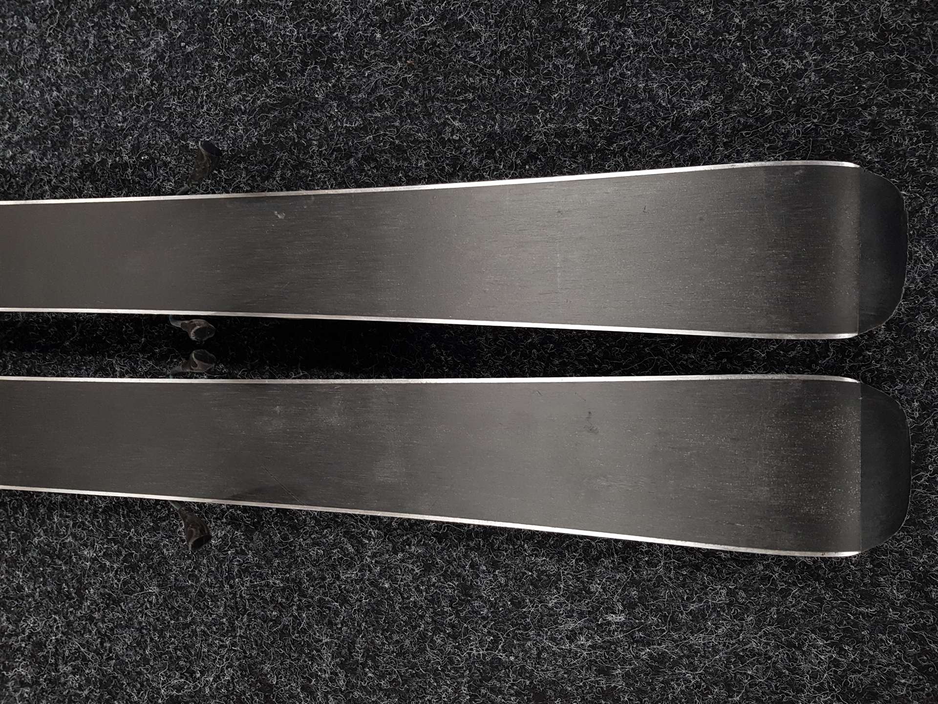 Použité detské lyže VOLKL RACE TIGER GS 10 + viazanie Marker 4.5